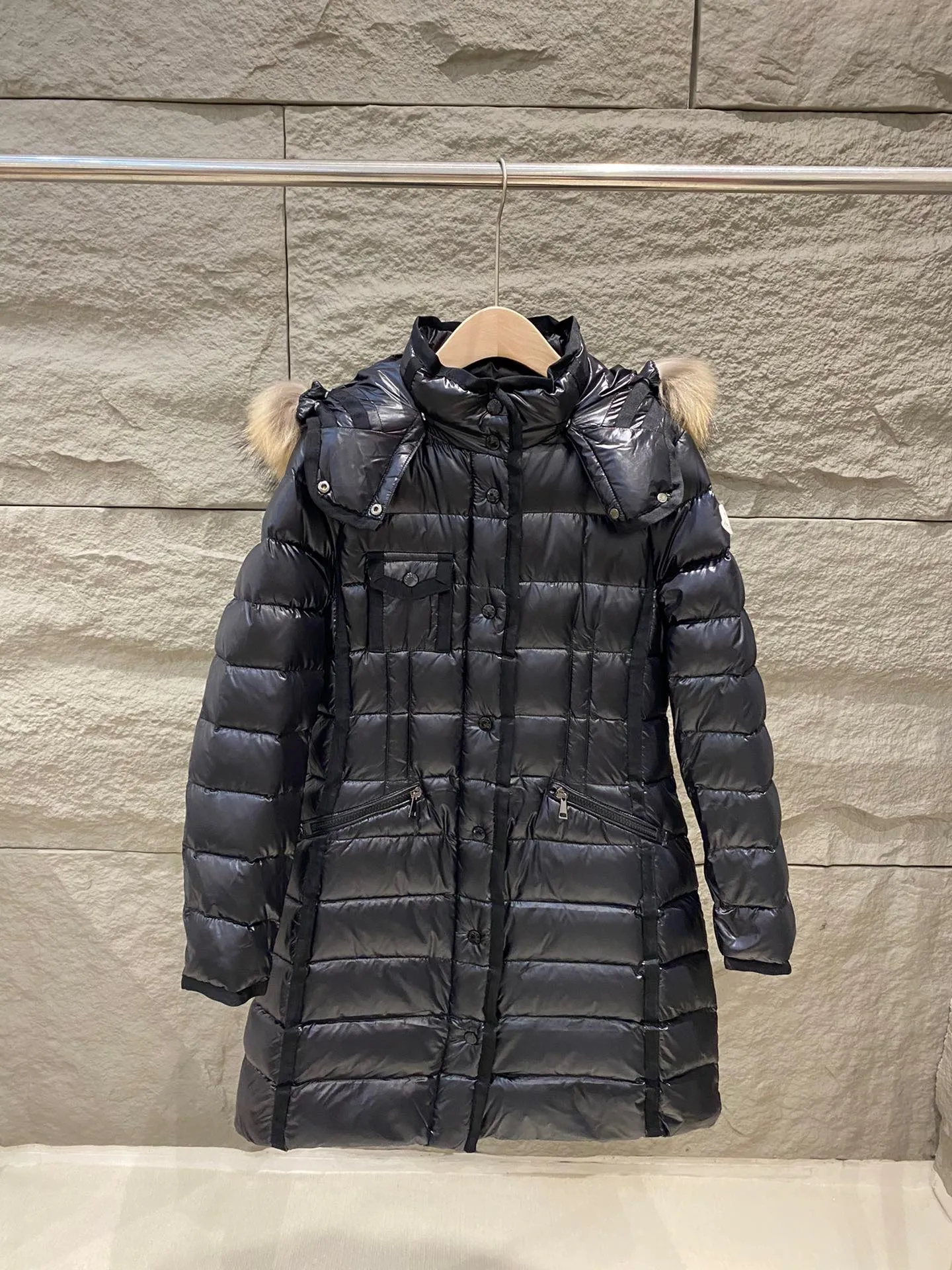 P1300 Moncler Women's Hermifur Hooded Fox Fur Down Jacket Color: Black Size: 1/2/3/4