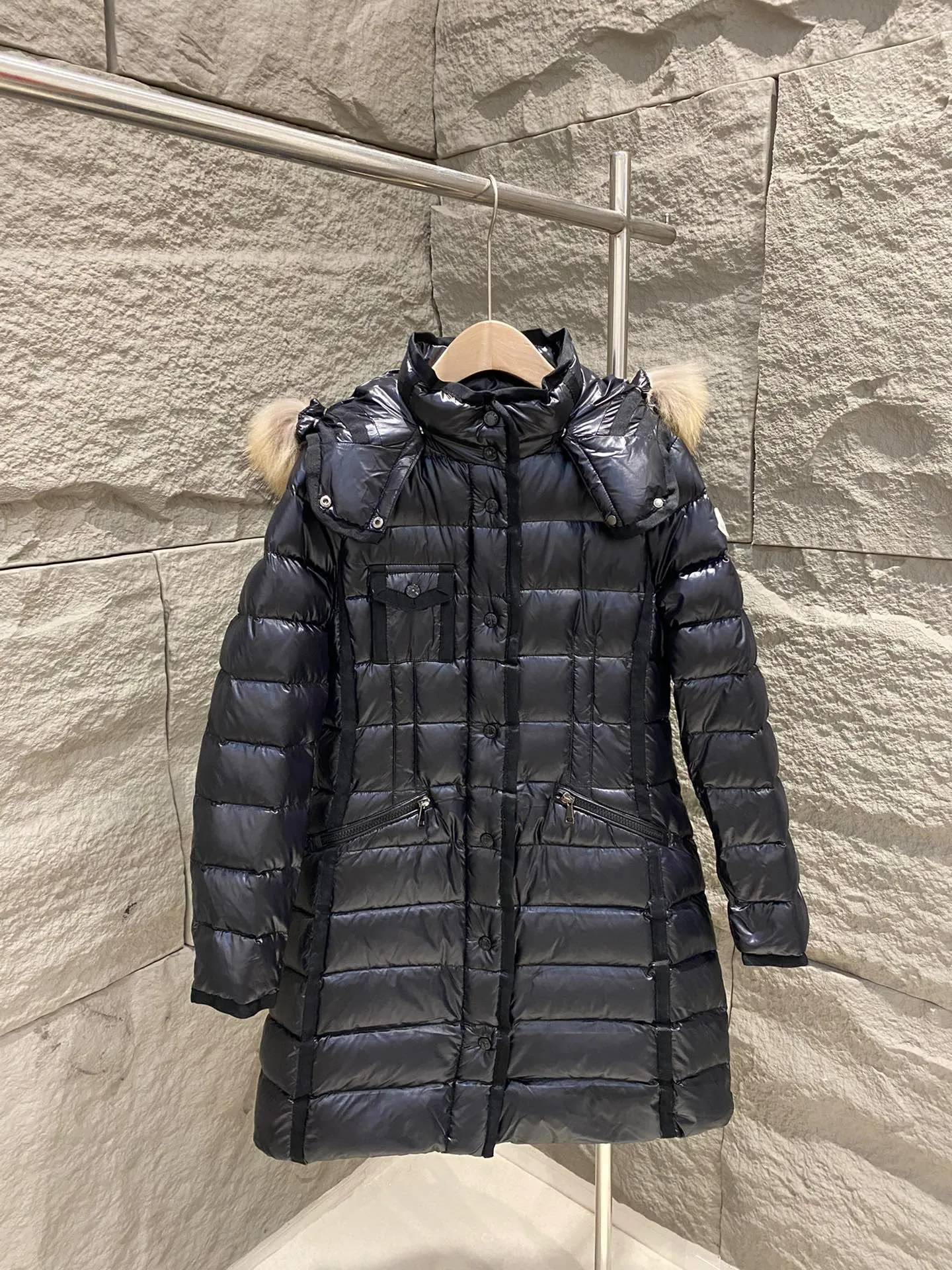 P1300 Moncler Women's Hermifur Hooded Fox Fur Down Jacket Color: Black Size: 1/2/3/4