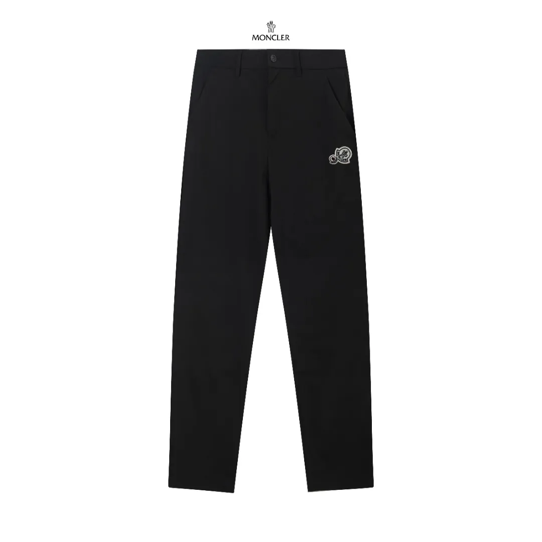 P250 Moncler spring and summer new model, two-color high-quality thin business casual fashionable ice silk trousers. Smooth, comfortable, anti-wrinkle and traceless good trousers. 🗯Soft texture, slightly elastic to the touch, cool ice silk trousers. Waist elastic band, fashionable version design. 🗯 Neat and neat line routing, suitable for both business and leisure! It can be easily controlled by all body types. Two classic colors are available. 🗯New summer product. Versatile and easy to match. The upper body is very simple, handsome and stylish. Both men and women can easily control it. Color: Black Gray Size: M-XXXL