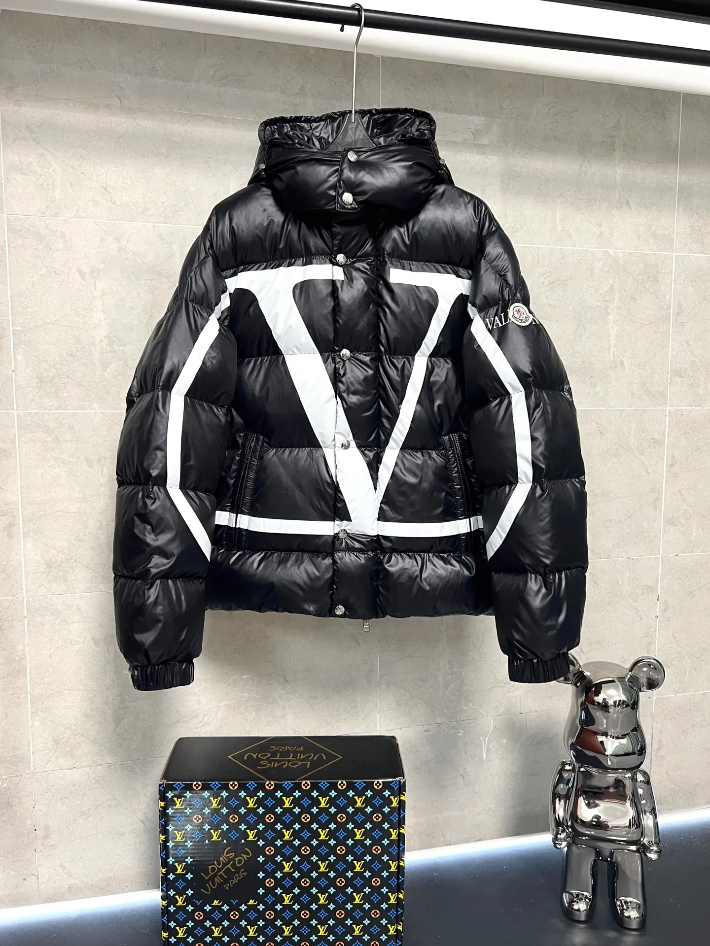 P800 Moncler jointly branded Valentino down jacket Size: 1234
