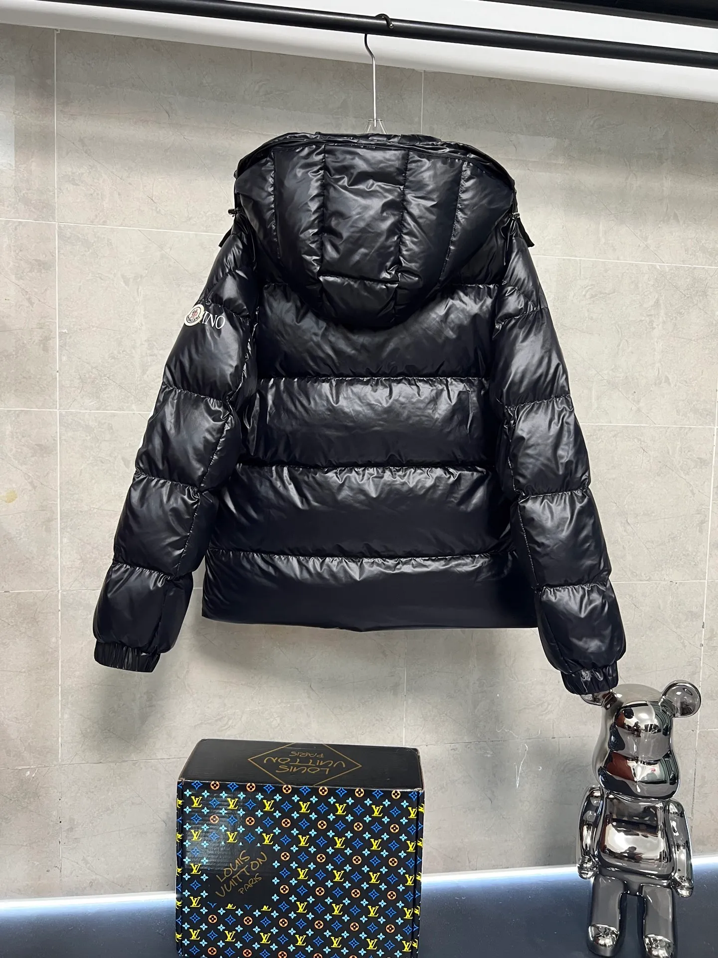 P800 Moncler jointly branded Valentino down jacket Size: 1234