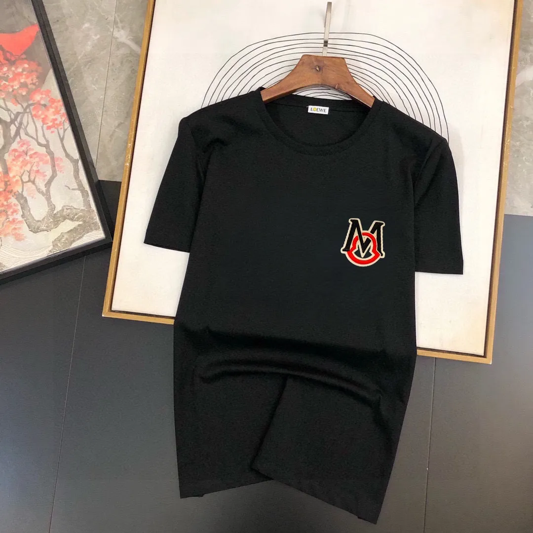 P140 Brand [MONCLER] (Good News for Fat People) original men's casual short-sleeved T-shirt, new product for spring and summer 2025, customized top-notch logo craftsmanship on the chest, matched with the entire details, quality and tailoring design are first-class, customized imported mercerized cotton fabric! Full of style, the color scheme is light and versatile. M-5XL (wear up to 220 pounds)