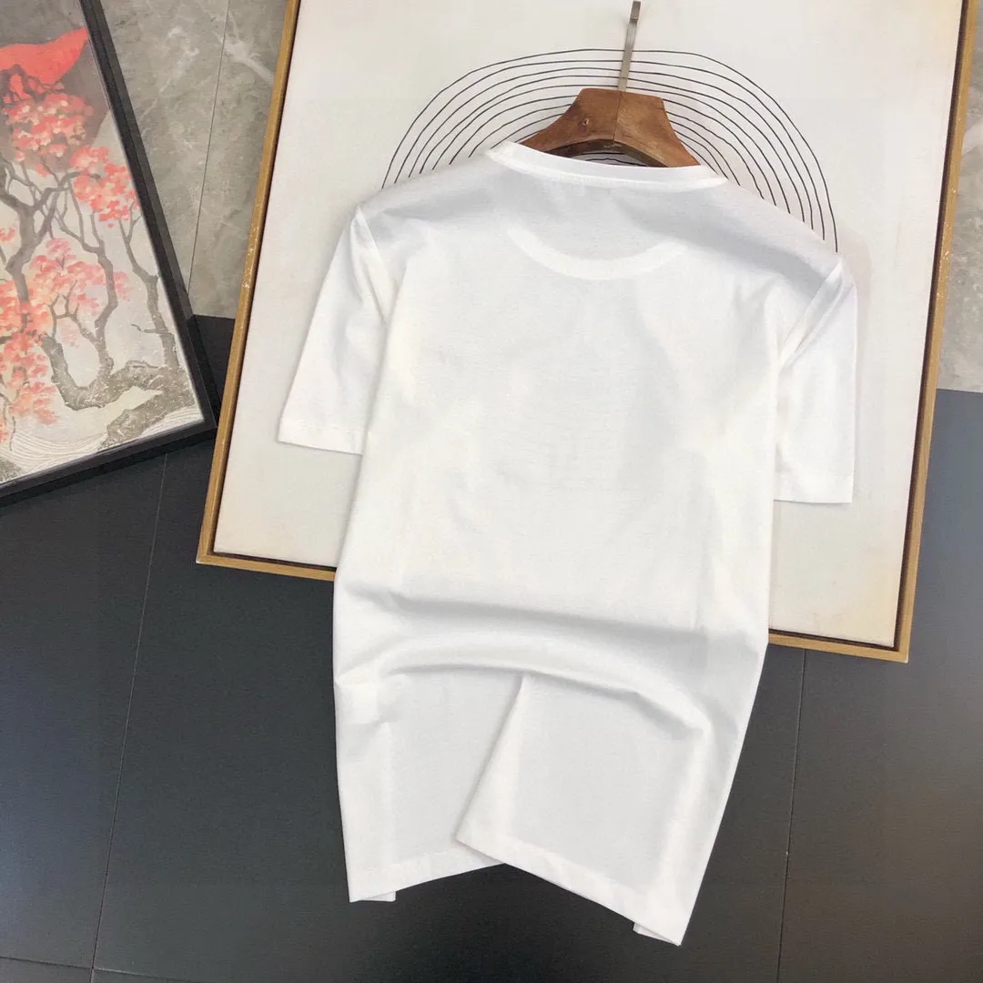 P140 Brand [MONCLER] (Good News for Fat People) original men's casual short-sleeved T-shirt, new product for spring and summer 2025, customized top-notch logo craftsmanship on the chest, matched with the entire details, quality and tailoring design are first-class, customized imported mercerized cotton fabric! Full of style, the color scheme is light and versatile. M-5XL (wear up to 220 pounds)