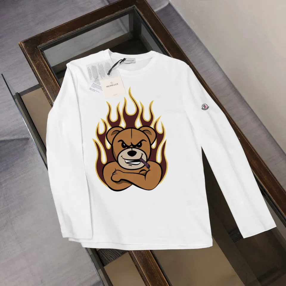 P180, a non-off-the-shelf model, you can trust it. Moncler printed long-sleeved T-shirt, 240g breathable cotton fabric, very soft and comfortable texture, does not shrink, does not deform, does not ball), can be worn alone as a base layer. Original customized accessories, collar label, care mark, hangtag, packaging (perfect details) Color: White Black Size: XS S M L