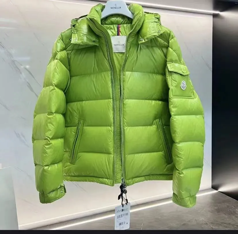 P760 new colors. Avocado green Moncler autumn and winter Maya hooded down jacket, the same style for men and women! 90 white goose down soft shell fabric feels delicate and smooth! Light and warm, the temperature locking effect is very good! It is full of filling, lightweight and does not press the body, fashionable and simple, very suitable for sweaters and sweaters, warm and stylish, double-layer windproof placket design, warm and cold, arm sleeve LOGO, windproof inner sleeves, every detail shows craftsmanship! #