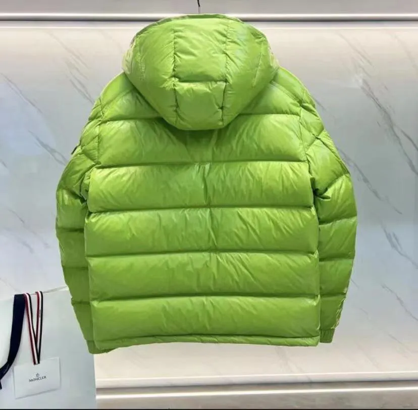 P760 new colors. Avocado green Moncler autumn and winter Maya hooded down jacket, the same style for men and women! 90 white goose down soft shell fabric feels delicate and smooth! Light and warm, the temperature locking effect is very good! It is full of filling, lightweight and does not press the body, fashionable and simple, very suitable for sweaters and sweaters, warm and stylish, double-layer windproof placket design, warm and cold, arm sleeve LOGO, windproof inner sleeves, every detail shows craftsmanship! #