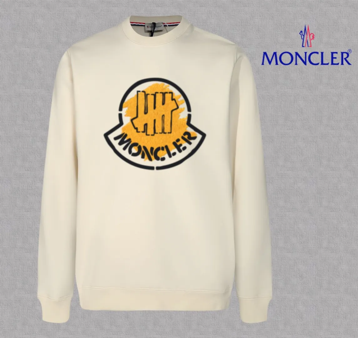 P210 High-version sweatshirt) [Long-term stock] 〖𝐌𝐎𝐍𝐂𝐋𝐄𝐑~Mask〗 Made of 440g heavy-weight fabric. It is different from the market currency. It can be matched with any variety and is properly handsome. 😎The whole dress is made of double waistcoats. The double waistcoats make the whole dress more three-dimensional. Not ordinary factories can do such fine work. 2025 Spring runway version of the T stage, on sale at the counter, round neck terry sweatshirt, high-end double-strand pure cotton, custom-made stretch ribs, dyed in the same vat, complete with three standards, matched with exquisite embroidered LOGO on the chest, simple and advanced, same style for men and women. Color: black, apricot, white, size: S M L XL 2XL