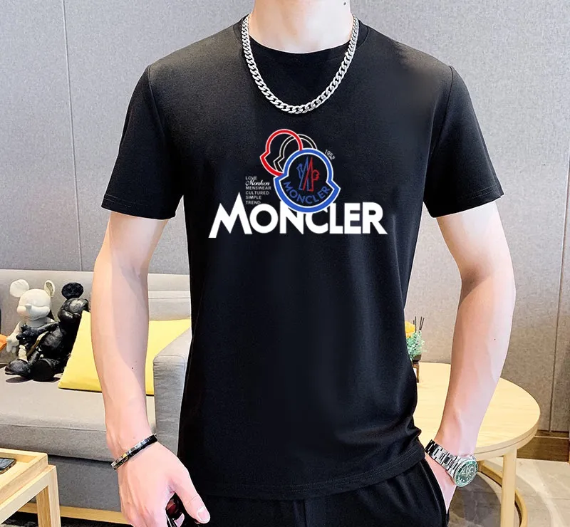P330 [MONCLER Mouth Mouth] (Fat Man's Gospel) The same style as the 2025 official website. World-renowned luxury brand. Summer men's (double mercerized) high-quality 🐂 suit. It is made of imported original single fabrics. It is a fashion trend of the season and a versatile hit. Simple and elegant, precise workmanship allows you to be at the top of fashion. Size: M-5XL (can be worn up to 220 pounds)
