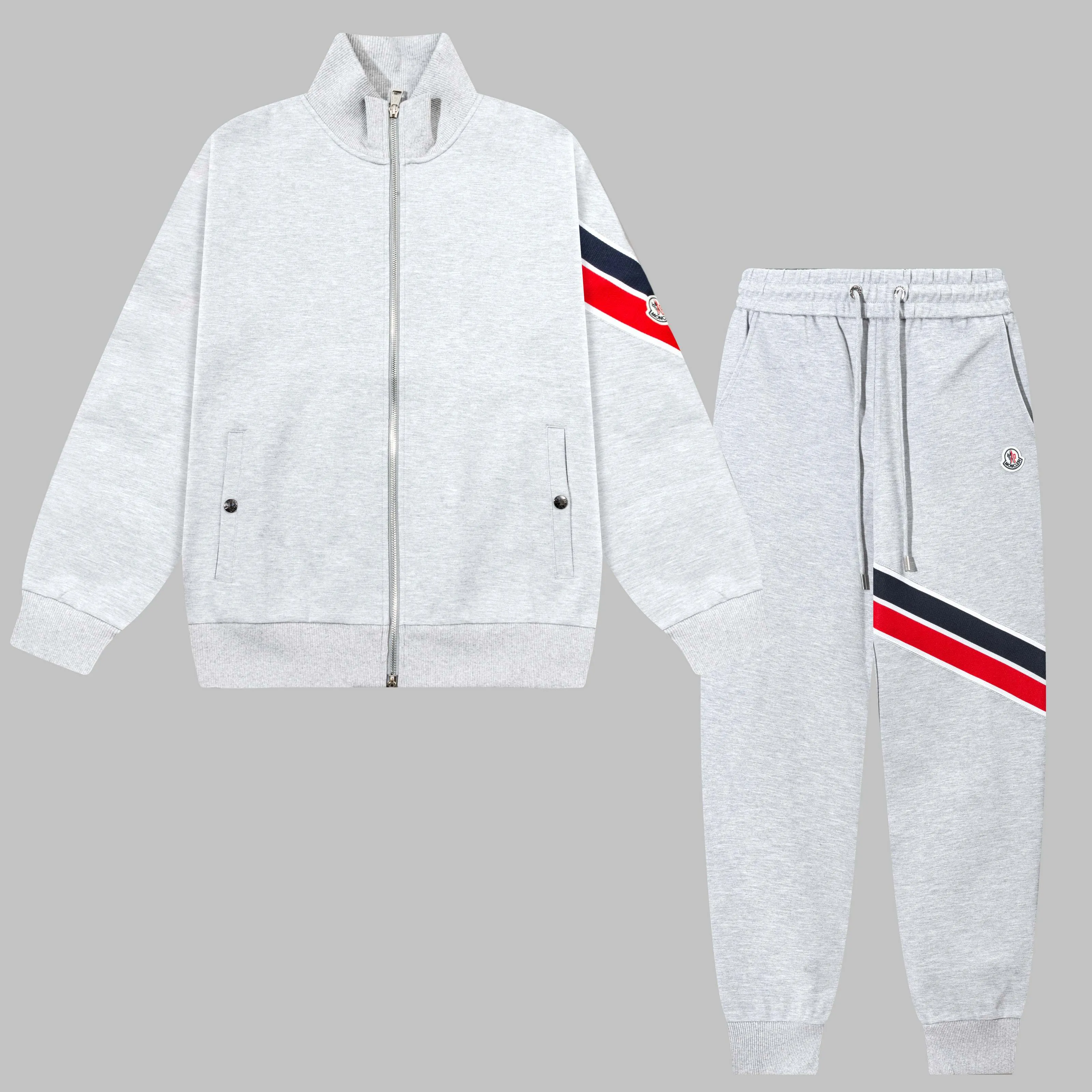 P270 MONCLER/Muzzle Custom fabric suit casual sweatpants Red and blue ribbon splicing design brand Zhangzi LOGO process Official synchronization High version High quality Fashion personality Versatile trend Pure original quality Original fabric Hang tag Collar label Washed wheat Complete three standards Color: blue. Gray. Size: S-2XL