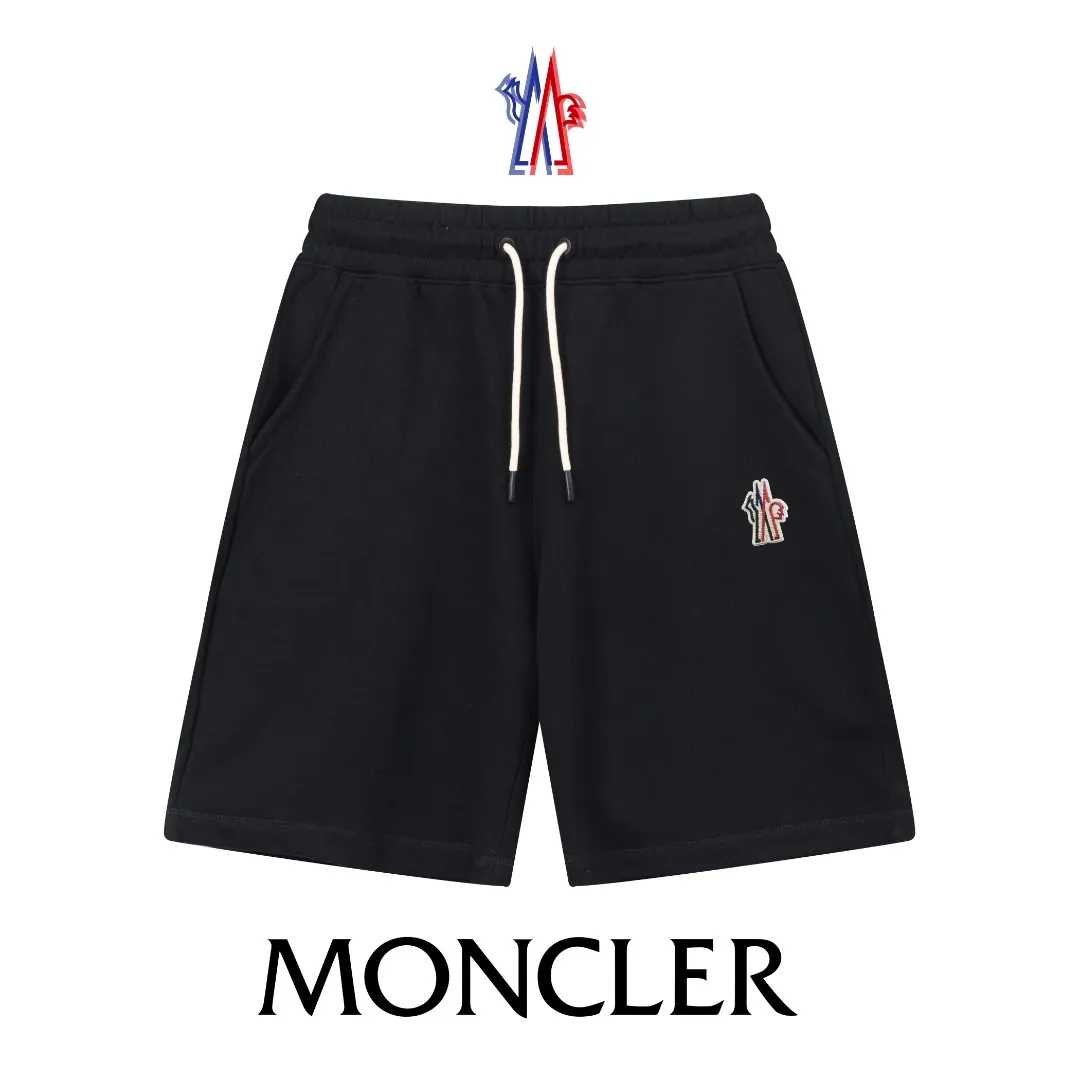 P230 top version, different currency) ✨Moncler SS show style, slim lines, simple printed letter Logo trendy shorts for men and women, compatible with all body types, black and white drawstring design on the waist elastic band, custom drawstring pockets with diagonal pocket design on both sides, and a small pocket at the rear. Color: black gray Size S-XL