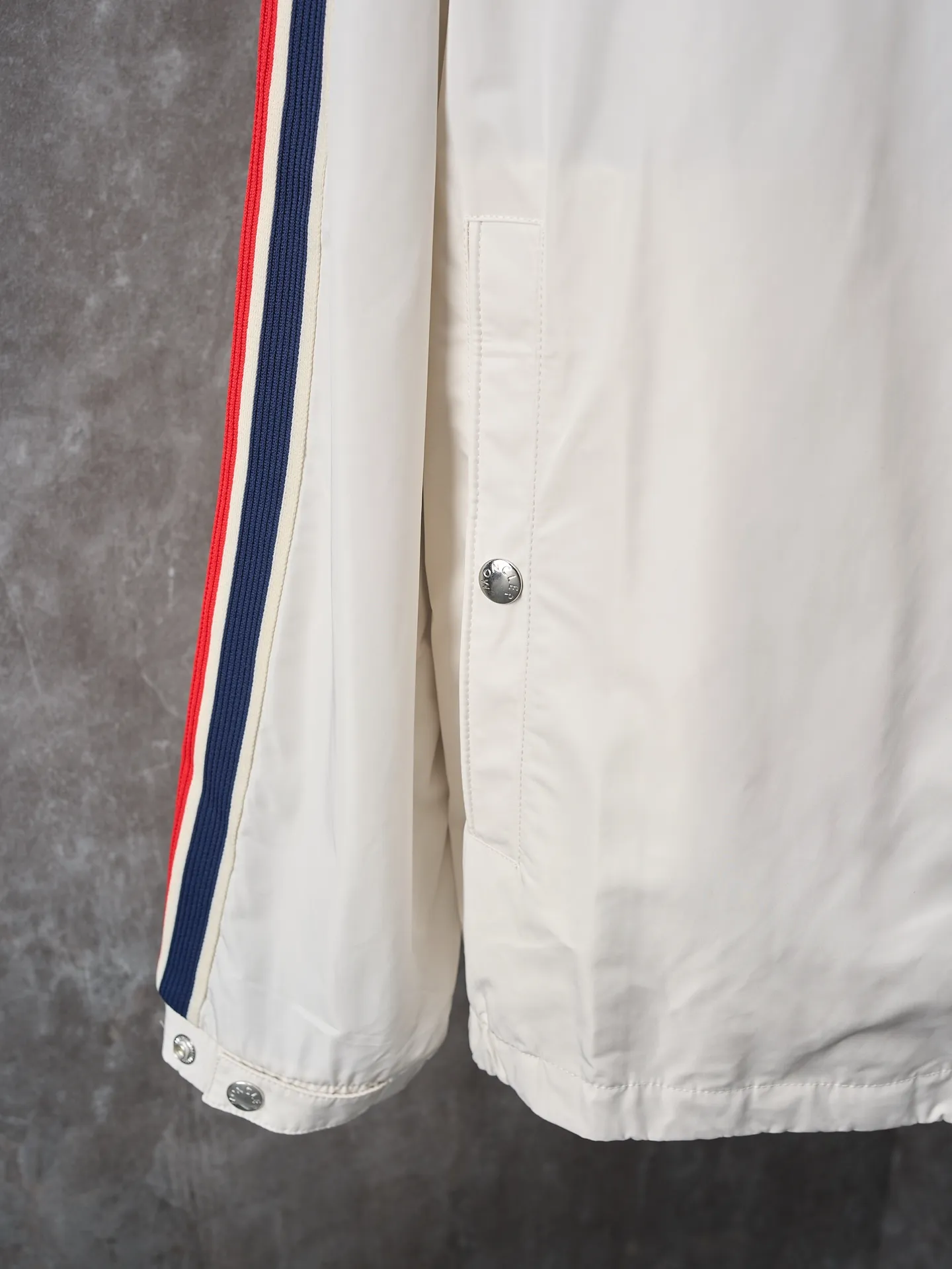 P540 Actual hanging auction] MONCLER/Maskled webbing trimmed light zipper jacket [Ready stock] 1 2 3 4