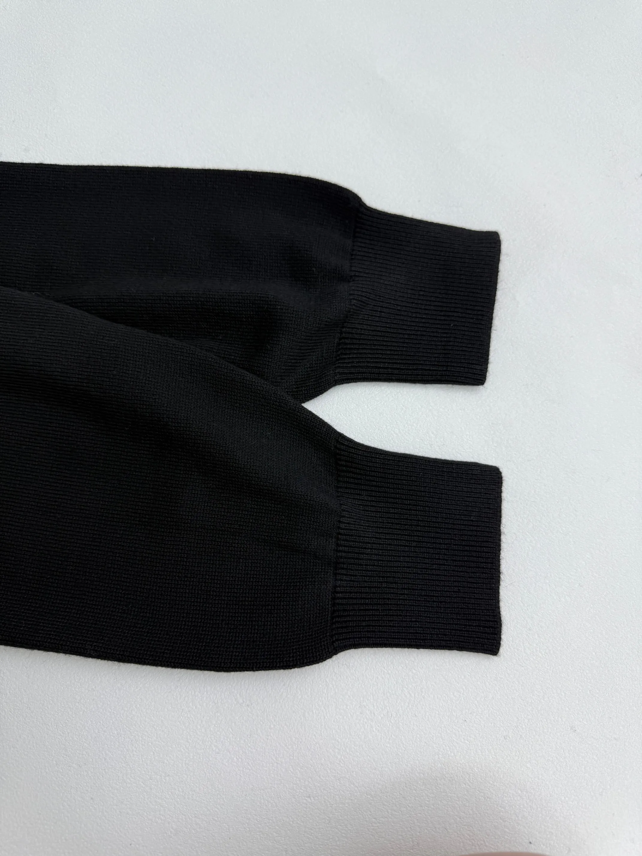 P430 Moncler masked letter jacquard armband knitted sweater S/M/L/XL