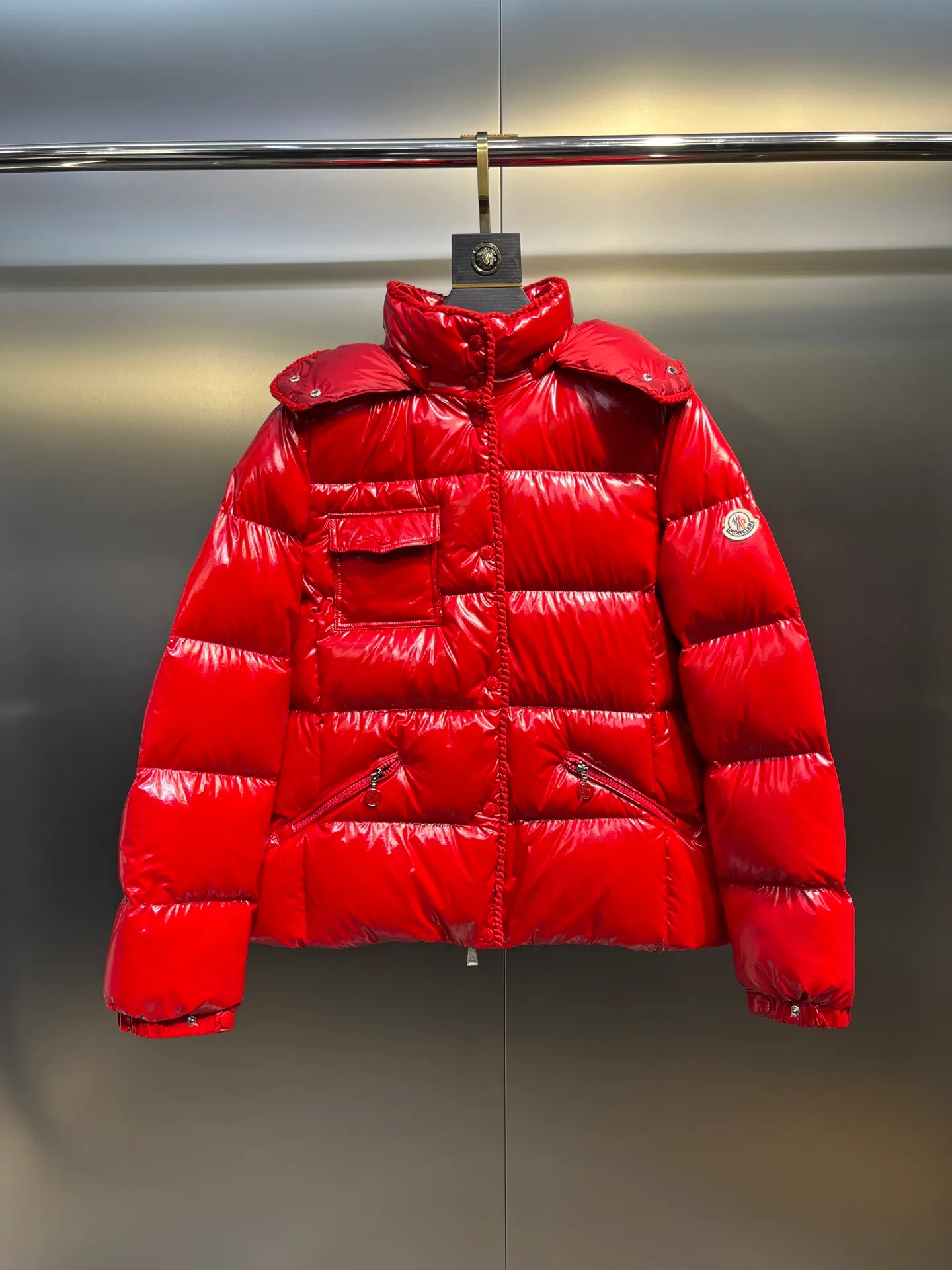 P860 Moncler🌟25 new oil wax leather waist style GLAREIN hooded long-sleeved down jacket for women. Oil wax leather coated new fabric, slim design style, warm and slimming, 90% duck down filling, molded custom hardware. Color: red, white, blue, black Code number: 1234