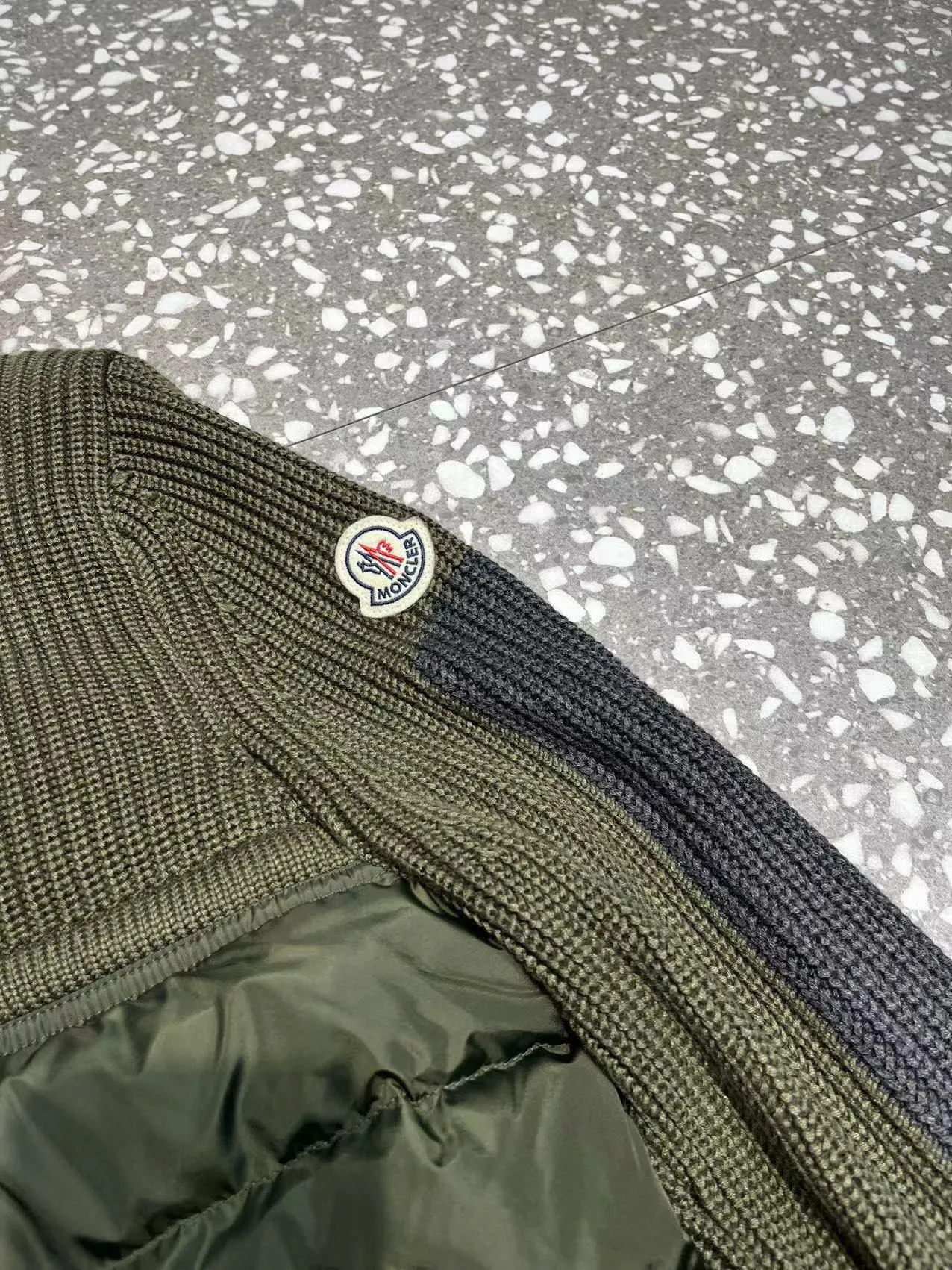 P680 Guangzhou high version Moncler Moncler knitted down solid color connecting zipper double pocket jacket thin coat black military green S M L XL
