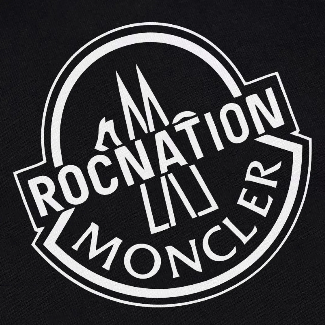 P270 Recommend with confidence, Moncler Mouth Mouth 480g Velvet Printed Hooded Sweatshirt Australian velvet fabric is soft and comfortable, does not shrink, does not deform, does not pill) Original customized accessories Collar label Wash mark Hang tag Packaging (perfect details) Color White Black Size XS-L - Copy (74) - Copy - Copy