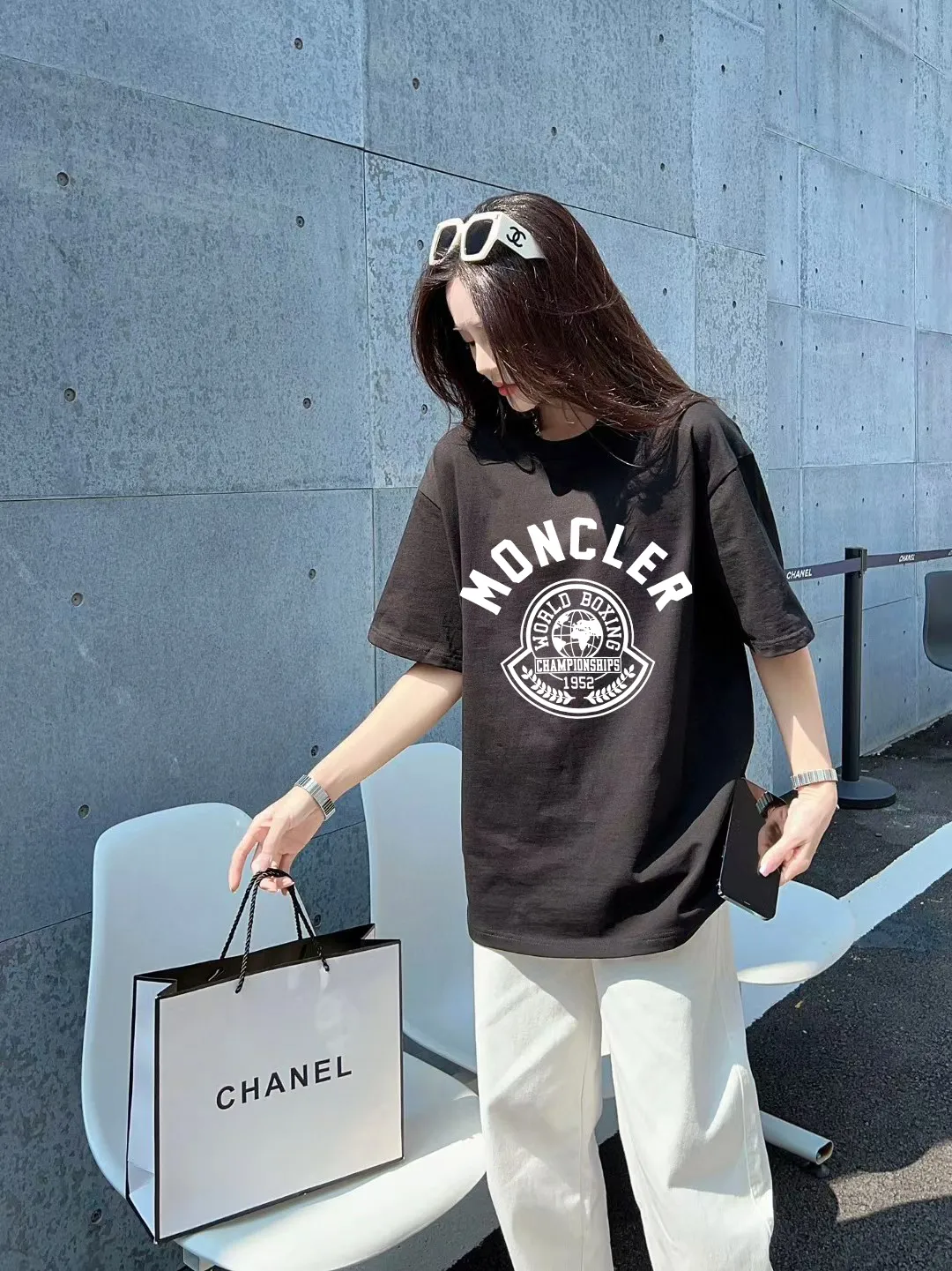 P140 [Moncler] 2025FW short-sleeved T-shirt LOGO printing, high-end 26s double yarn 300g fabric, heavy fabric, custom stretcher rib, same vat and dye, complete three standards, same style for men and women, color: black, white, size: S M L XL 2XL