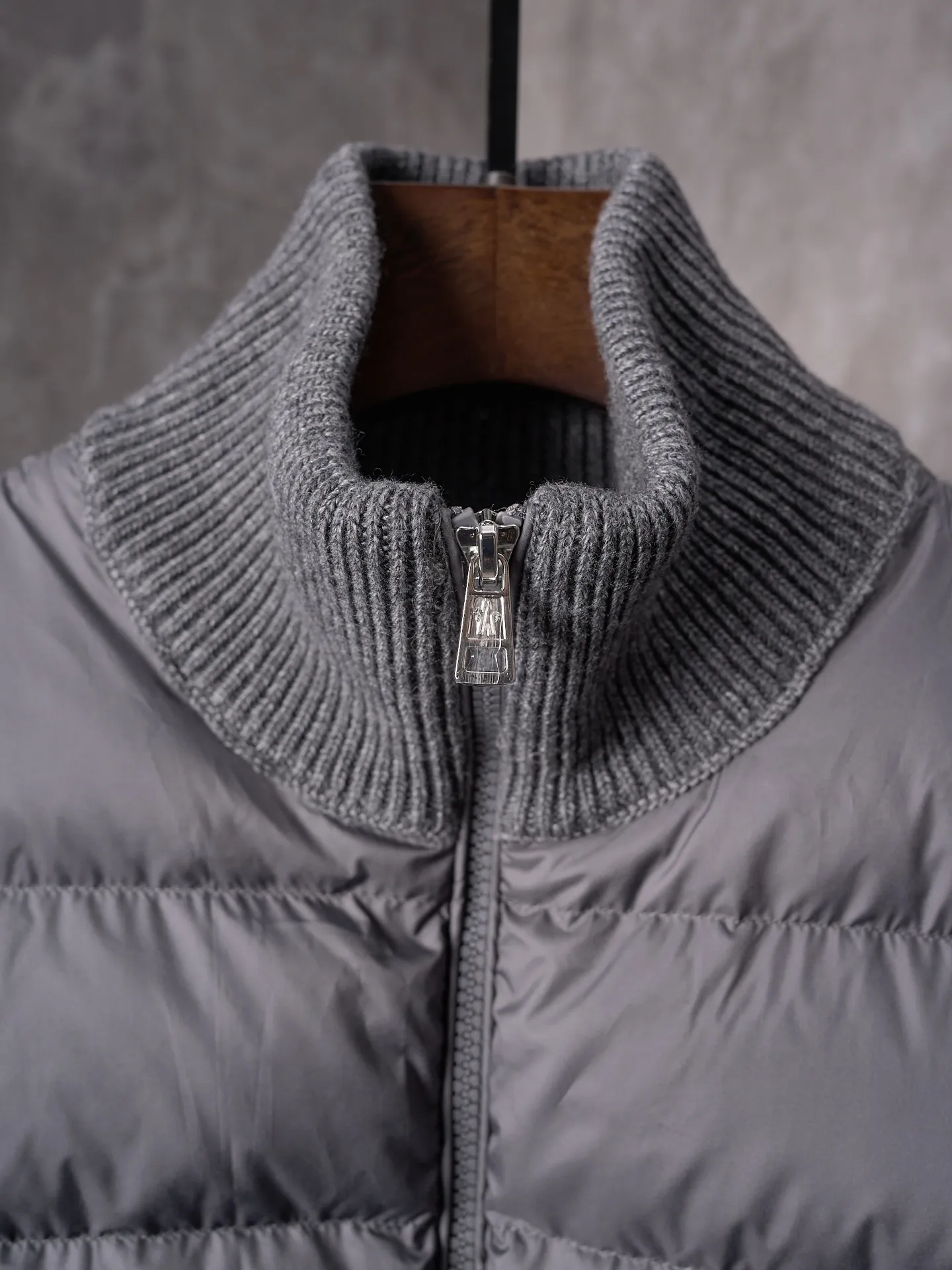 P780 Actual hanging auction] Moncler/Mask Classic Stand Collar Spliced ​​Wool Knitted Parallel Bar Armband Zipper Down Jacket [Ready Stock] S/1 M/2 L/3 XL/4