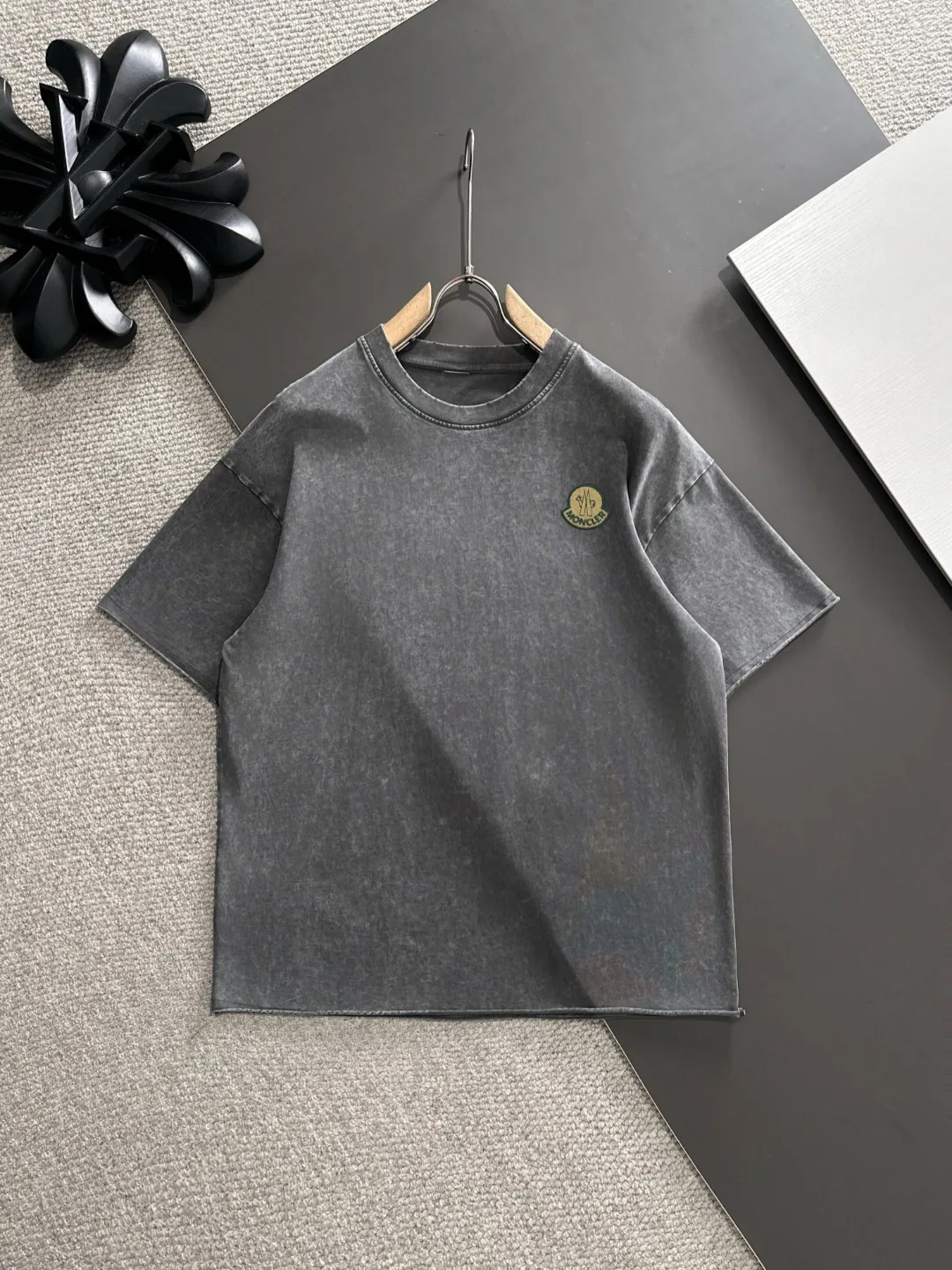 Next day shipping P460 MONCLER/Mongolian high quality 2025 spring and summer new casual heavy industry suit exclusively developed by yb! High quality production! Imported custom-made fabrics for foreign orders, with high breathability and comfort, impeccable details, brand element design concept, delicate and soft feel! It presents a casual cut and the upper body shape is great! On sale simultaneously on the official website! From a high-end men's positioning brand, the low-key luxury taste is irresistible! Exquisite workmanship and impeccable quality! The overall style is simple, fashionable and timeless, fully meeting the requirements of stylish and tasteful dressing! Size: S-XXL