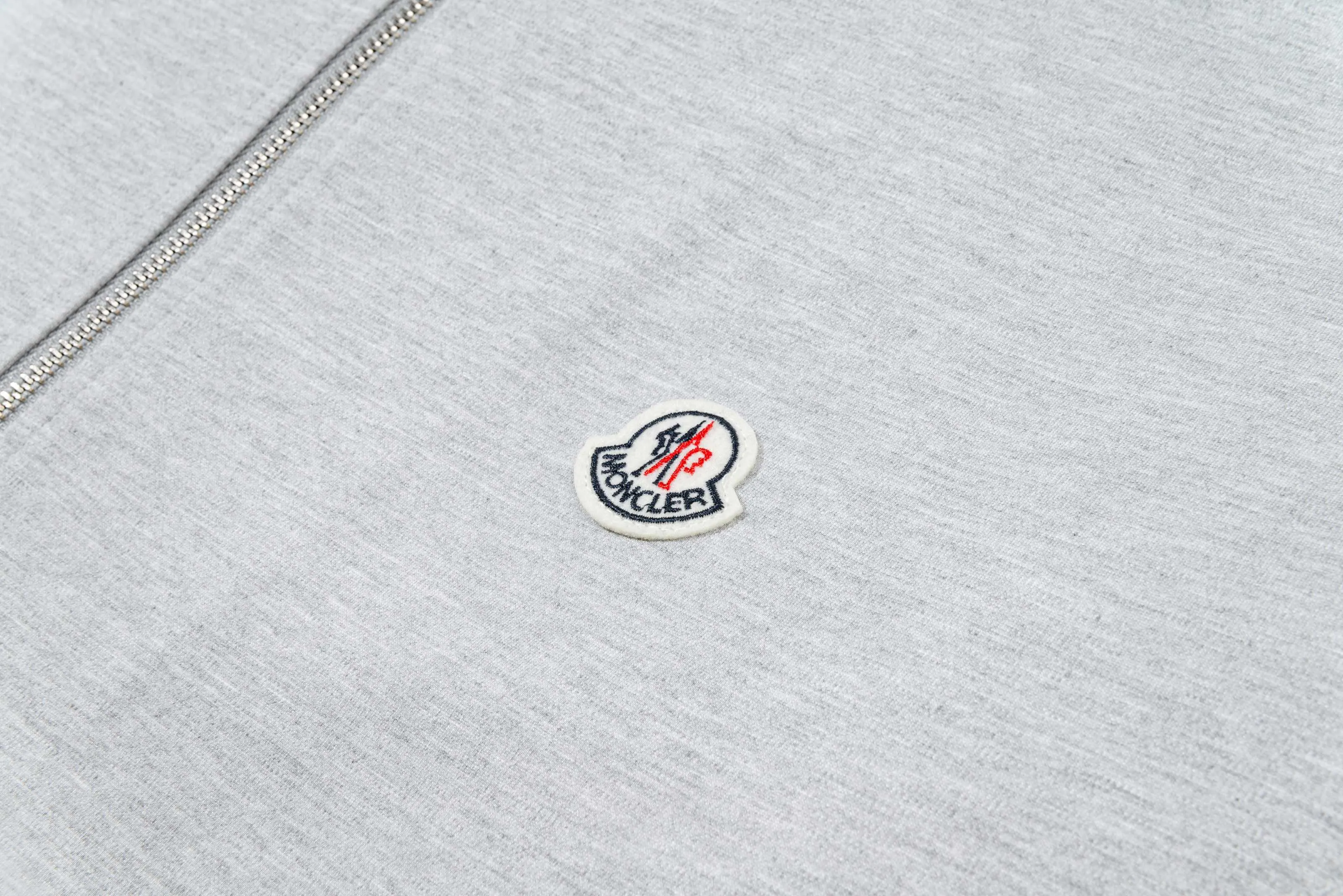 P270 MONCLER/muzzle Customized fabric suit casual sweatpants Simple side webbing splicing technology brand small chapter logo LOGO Official synchronization High version High quality Fashion personality Versatile trend Pure original quality Original fabric Hang tag Collar label Washed wheat Complete three standards Color: Black. Blue. Gray. Size: S-2XL