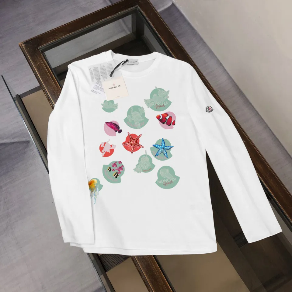 P180, a non-off-the-shelf model, you can trust it. Moncler printed long-sleeved T-shirt, 240g breathable cotton fabric, very soft and comfortable texture, does not shrink, does not deform, does not ball), can be worn alone as a base layer. Original customized accessories, collar label, care mark, hangtag, packaging (perfect details) Color: White Black Size: XS S M L