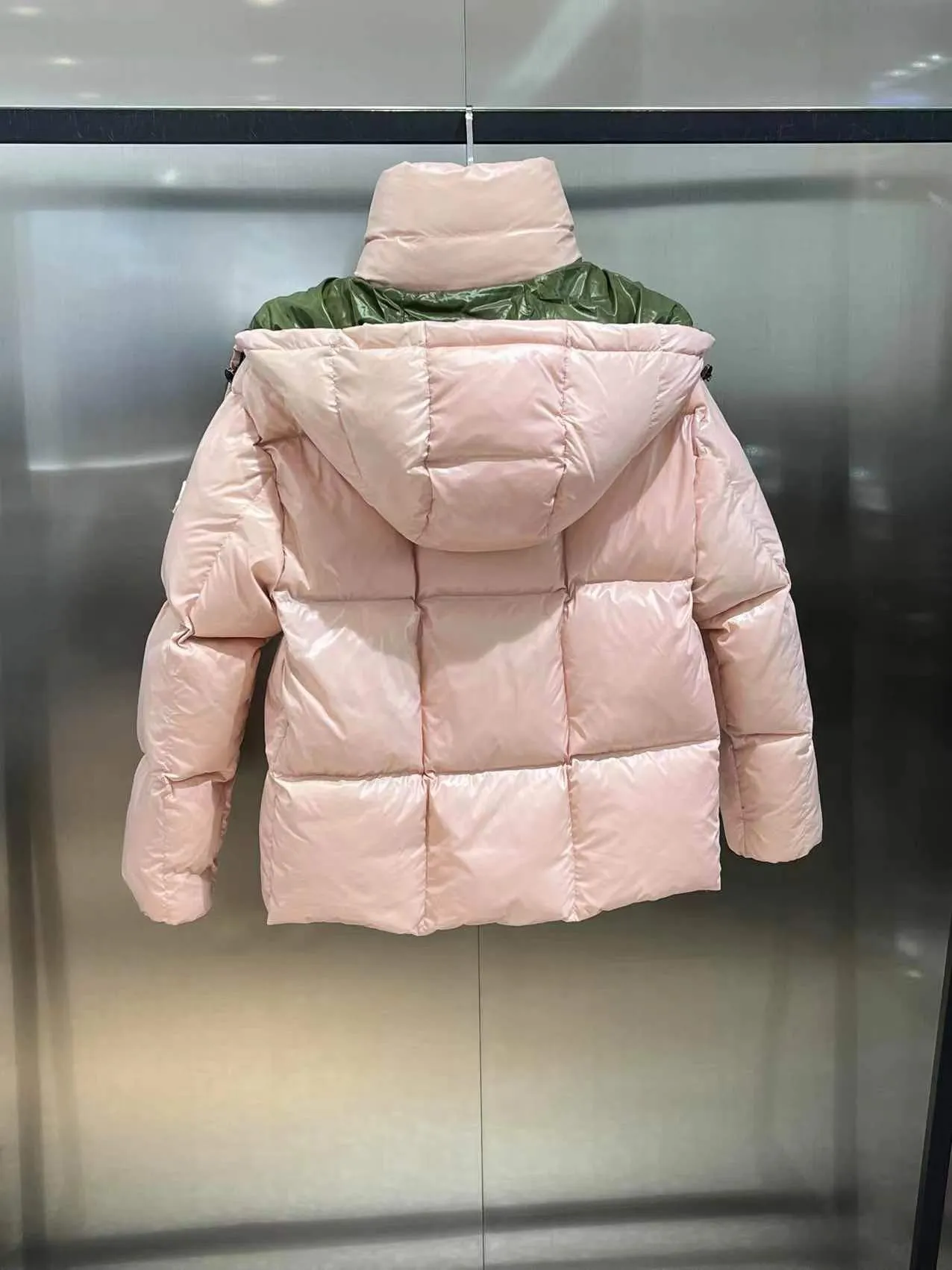 P700 🆕❤️😘2023 new Moncler short down bakery color: black, milk white, ice blue, black pink lining, white pink lining, bright red, pink lining green, Size: 0123
