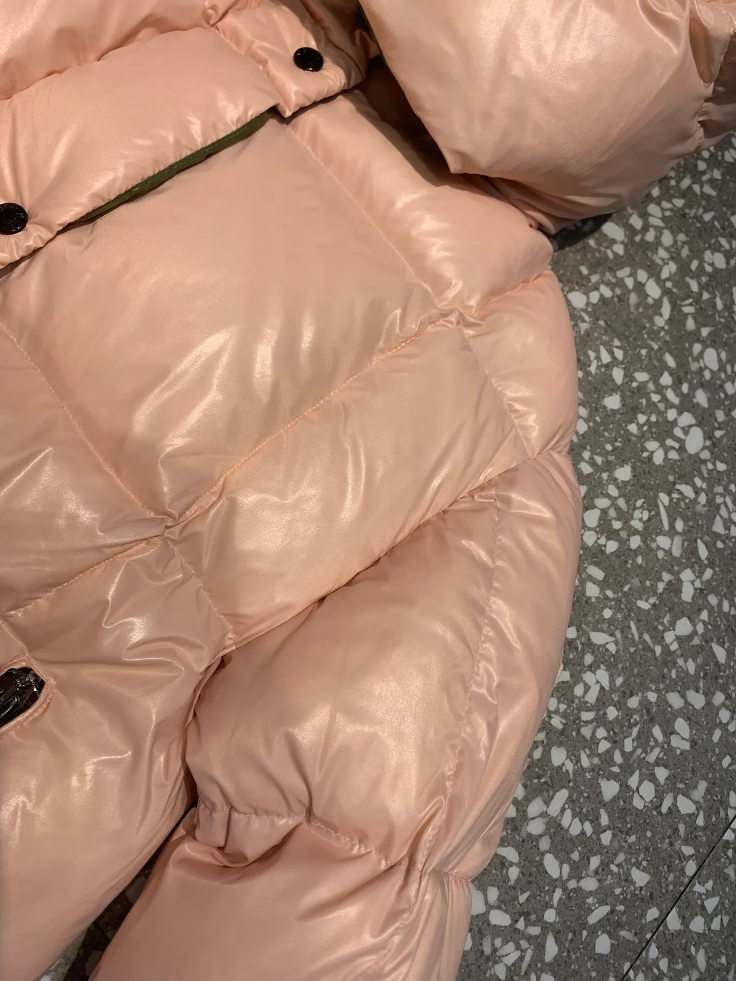P700 🆕❤️😘2023 new Moncler short down bakery color: black, milk white, ice blue, black pink lining, white pink lining, bright red, pink lining green, Size: 0123