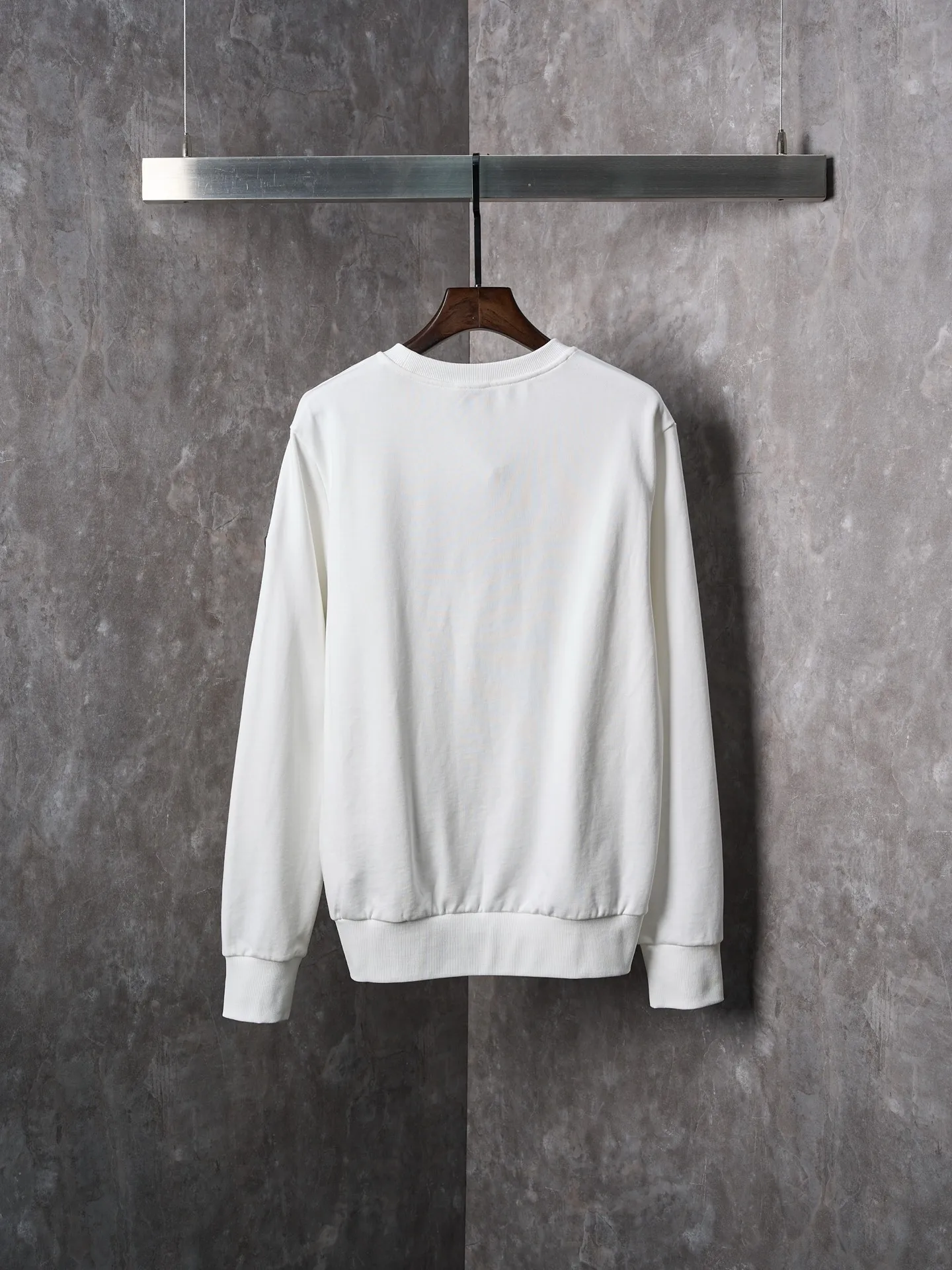 P330 Actual hanging auction] MONCLER/muzzled fuzzy printed casual round neck long-sleeved sweatshirt [Ready stock] S M L