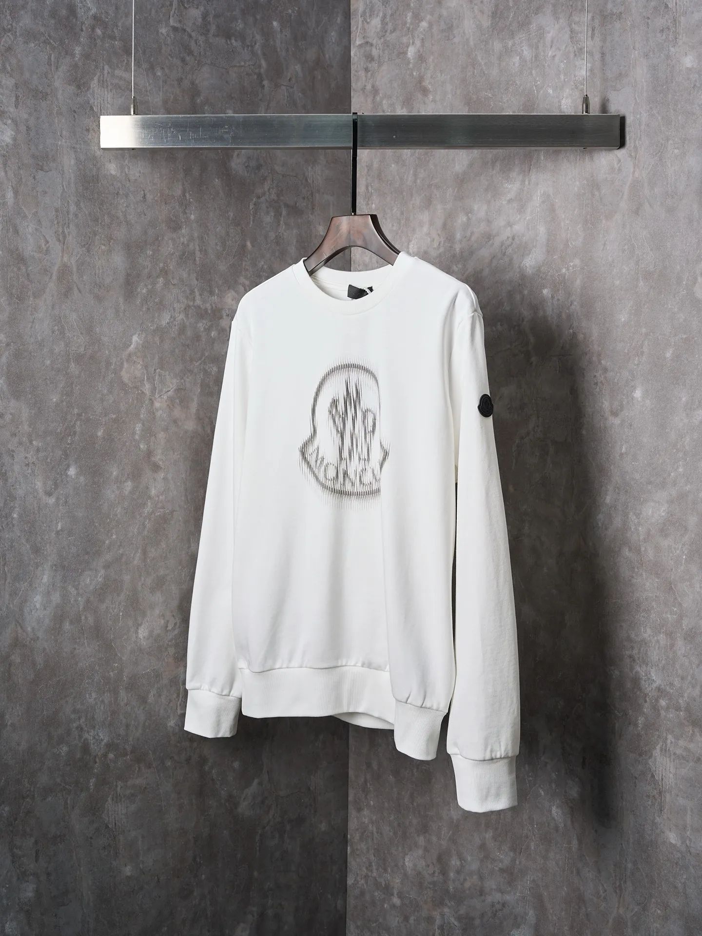 P330 Actual hanging auction] MONCLER/muzzled fuzzy printed casual round neck long-sleeved sweatshirt [Ready stock] S M L