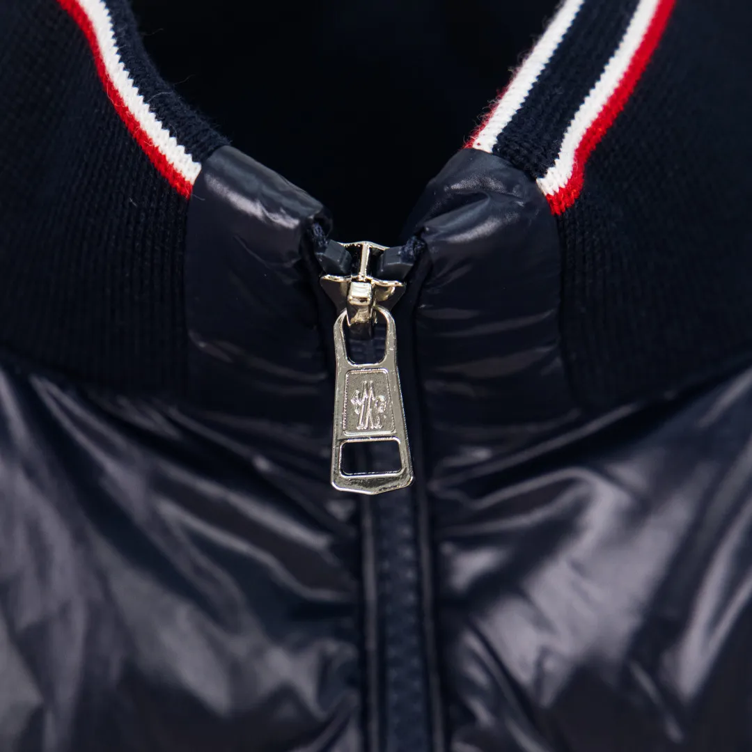 P760 💰zp version [Exclusive supply] Moncler Mouth 23 New Men's Thin Knitted Splicing Down Jacket Winter Regular Color: Blue Size: M L XL 2XL 3XL Number: MM10626
