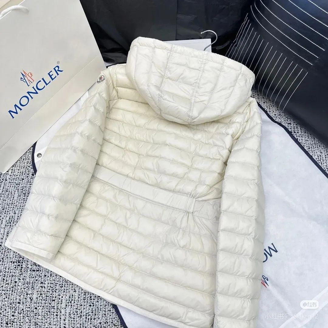 P760 2025 season new arrival 23Moncler OREDON women's mid-length slim belted goose down jacket. ✨Complete three standards, synchronized with counters ✨90 goose down filling ✨Slim-fitting design of the belt, not picky Sizes 0-3