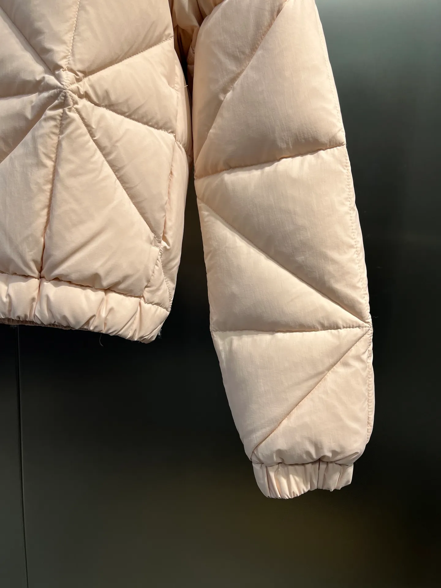 P860 moncler 🌟Highest quality Moner 2025 Autumn and Winter New Anafi Women's Diamond Quilted Short Down Jacket Color: Black Pink Size: 0123
