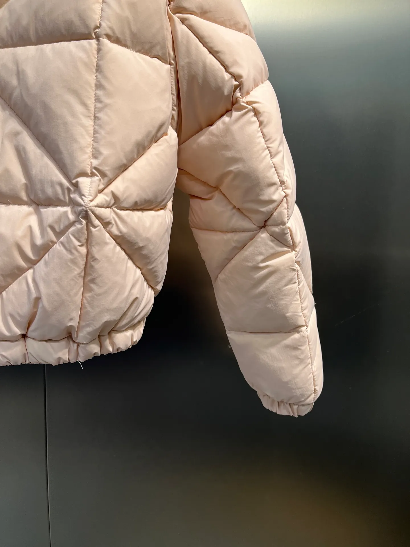 P860 moncler 🌟Highest quality Moner 2025 Autumn and Winter New Anafi Women's Diamond Quilted Short Down Jacket Color: Black Pink Size: 0123