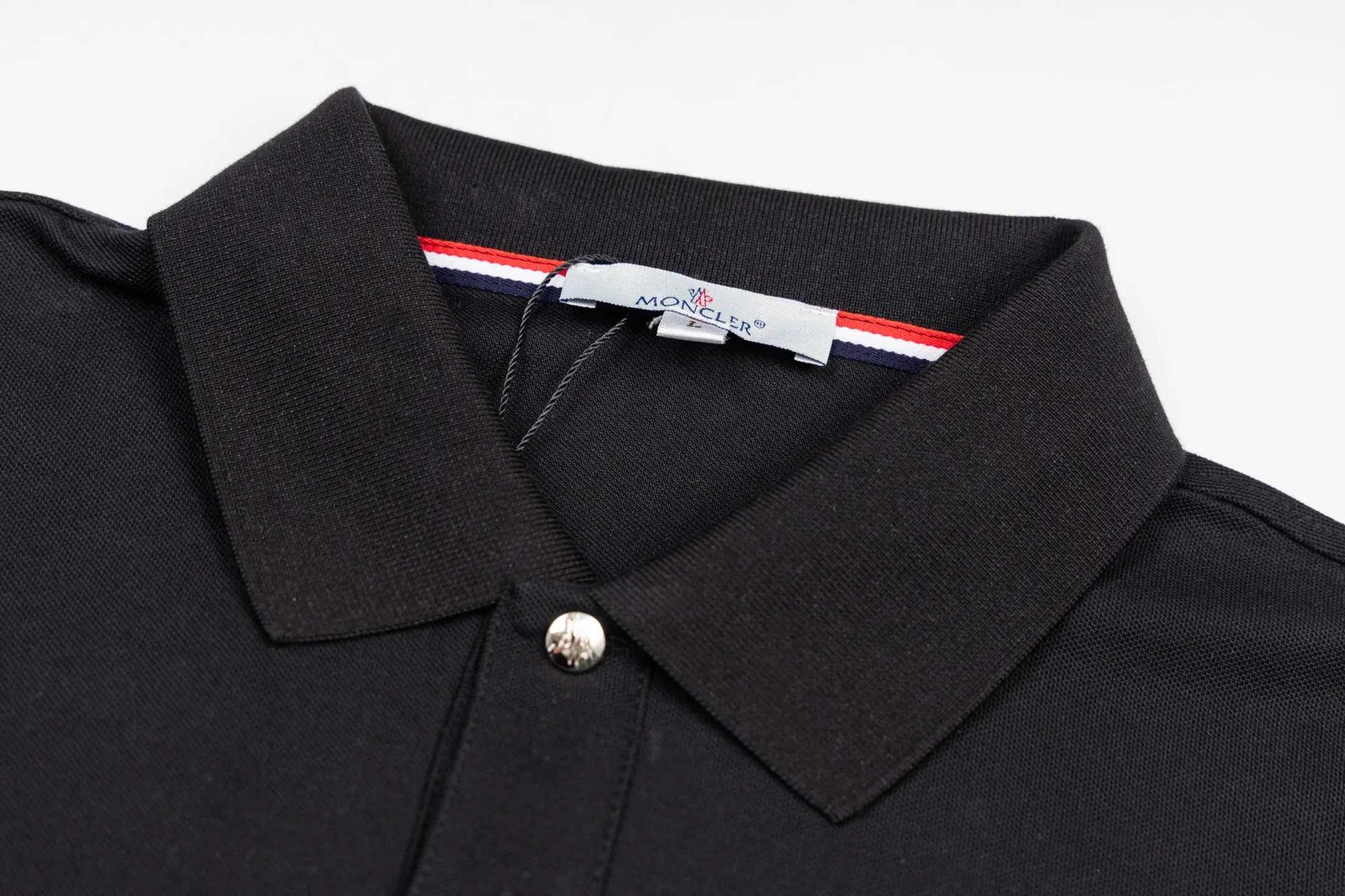 P190 MONCLER Muzzled Polo shirt with black and white collar, upgraded, inspired by the retro of the 1980s, original fabric, the same official style, customized, dyed in the same vat, very comfortable to the touch, synchronized with the latest brick cabinets for spring and summer, fashionable and personalized, super versatile and good-looking, very suitable for both men and women, a must-have style, tag, collar label, washed wheat, complete with three labels, color: black, size: M-3XL