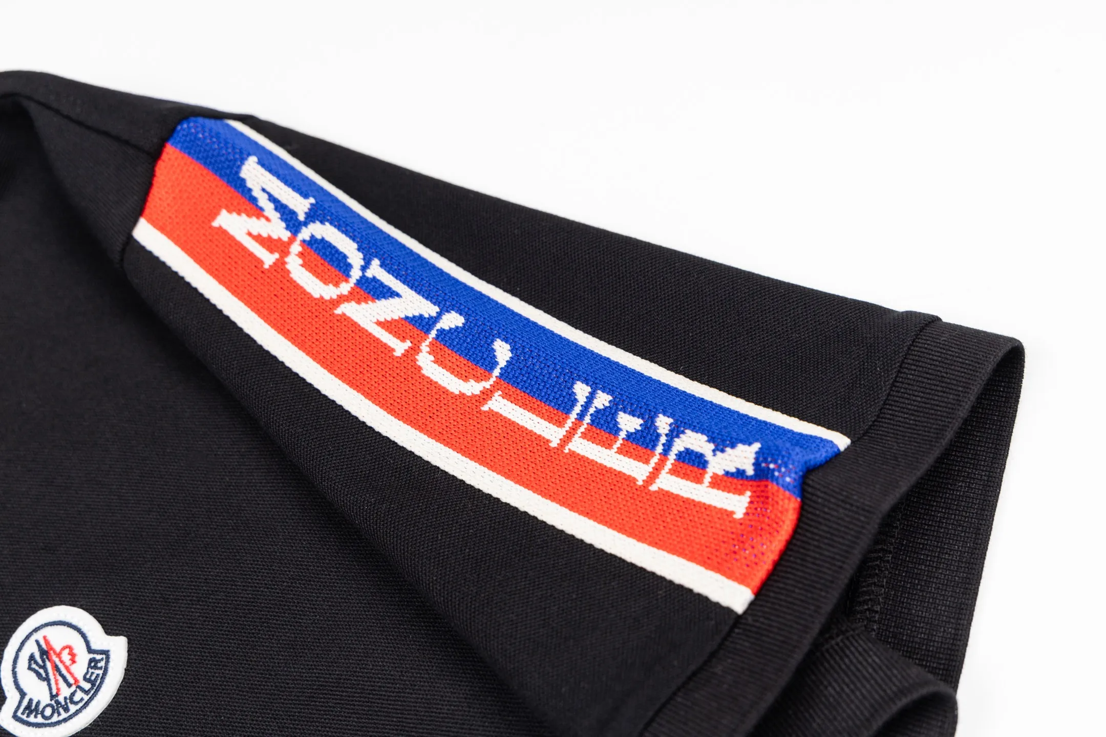P190 MONCLER Muzzled Polo shirt with black and white collar, upgraded, inspired by the retro of the 1980s, original fabric, the same official style, customized, dyed in the same vat, very comfortable to the touch, synchronized with the latest brick cabinets for spring and summer, fashionable and personalized, super versatile and good-looking, very suitable for both men and women, a must-have style, tag, collar label, washed wheat, complete with three labels, color: black, size: M-3XL