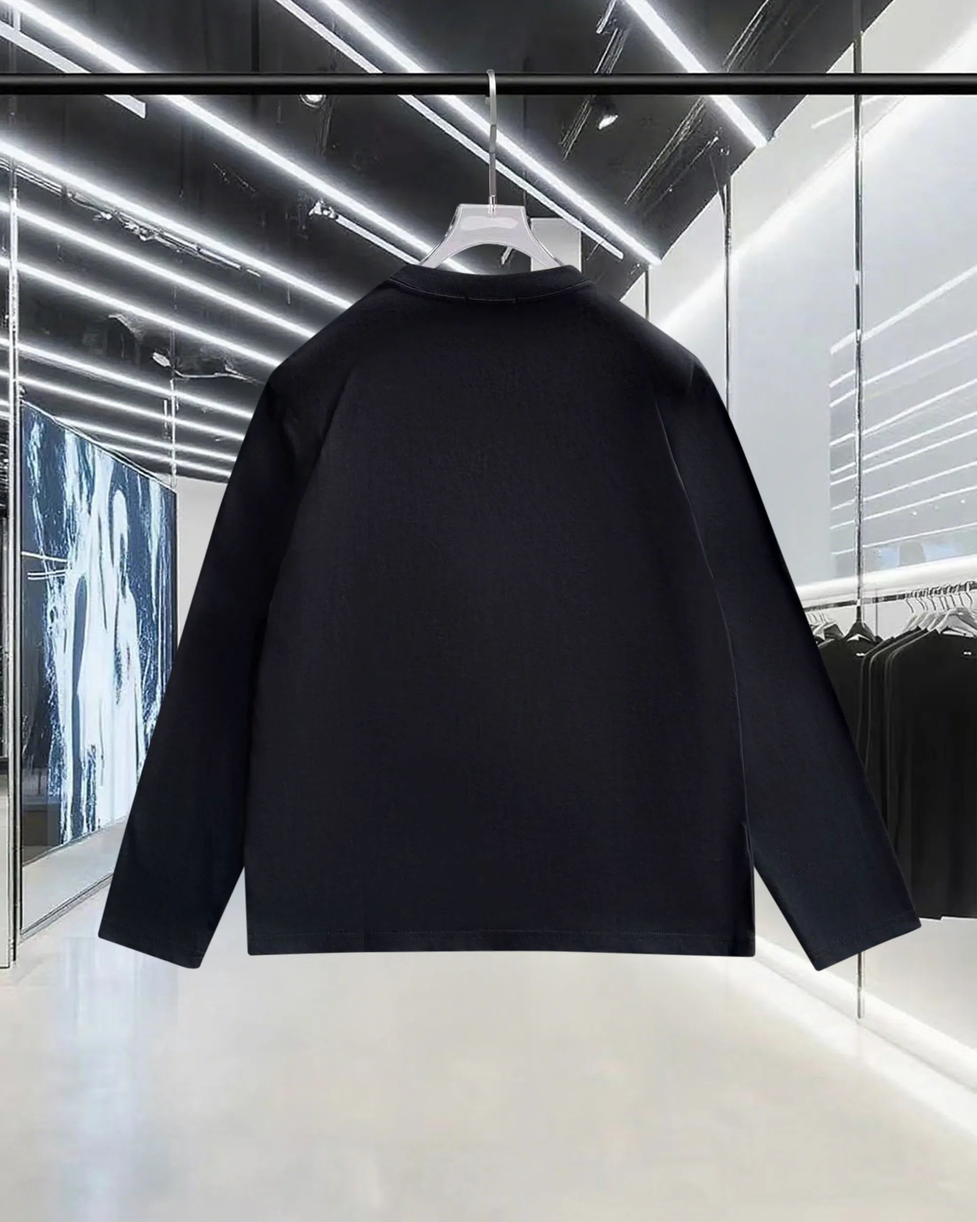 P190 MONCLER/muzzle Woven pocket splicing process Customized small logo Same style for men and women Pullover round neck long-sleeved T-shirt Brand classic Pure cotton fabric 2025ss official synchronization High version High quality Fashion personality Versatile trend Pure original quality Original fabric Hang tag Collar label Washed wheat Complete three labels Color: Black. White. Size: XS S M L
