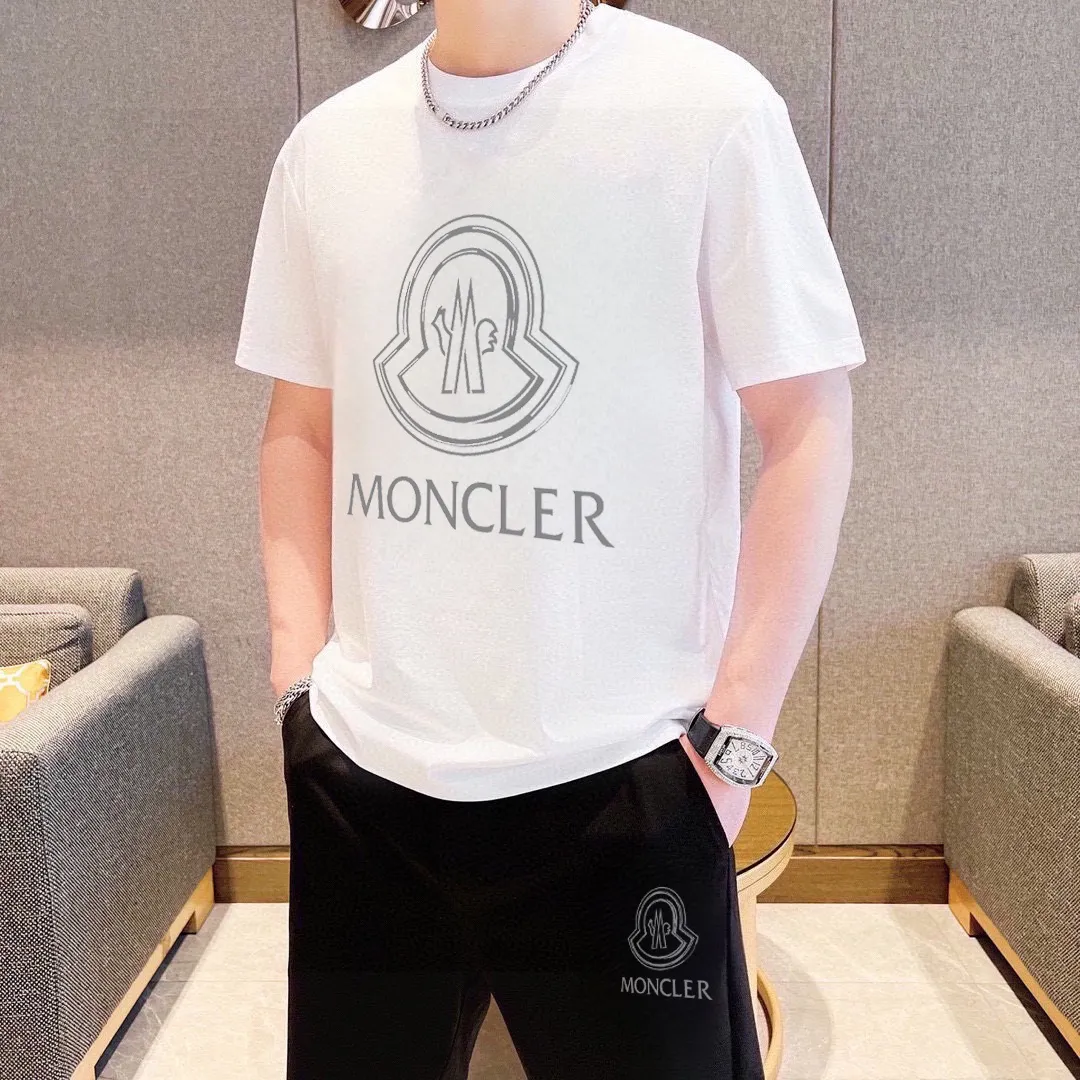 P290 Brand [MONCLER] 2025 new men’s short-sleeved shorts suit! Synchronous sales on the official website! High-end version on the market! It feels delicate and soft! Make you more comfortable to wear! The draped silhouette is awesome! Size: M-5XL (please state your height and weight when placing an order)