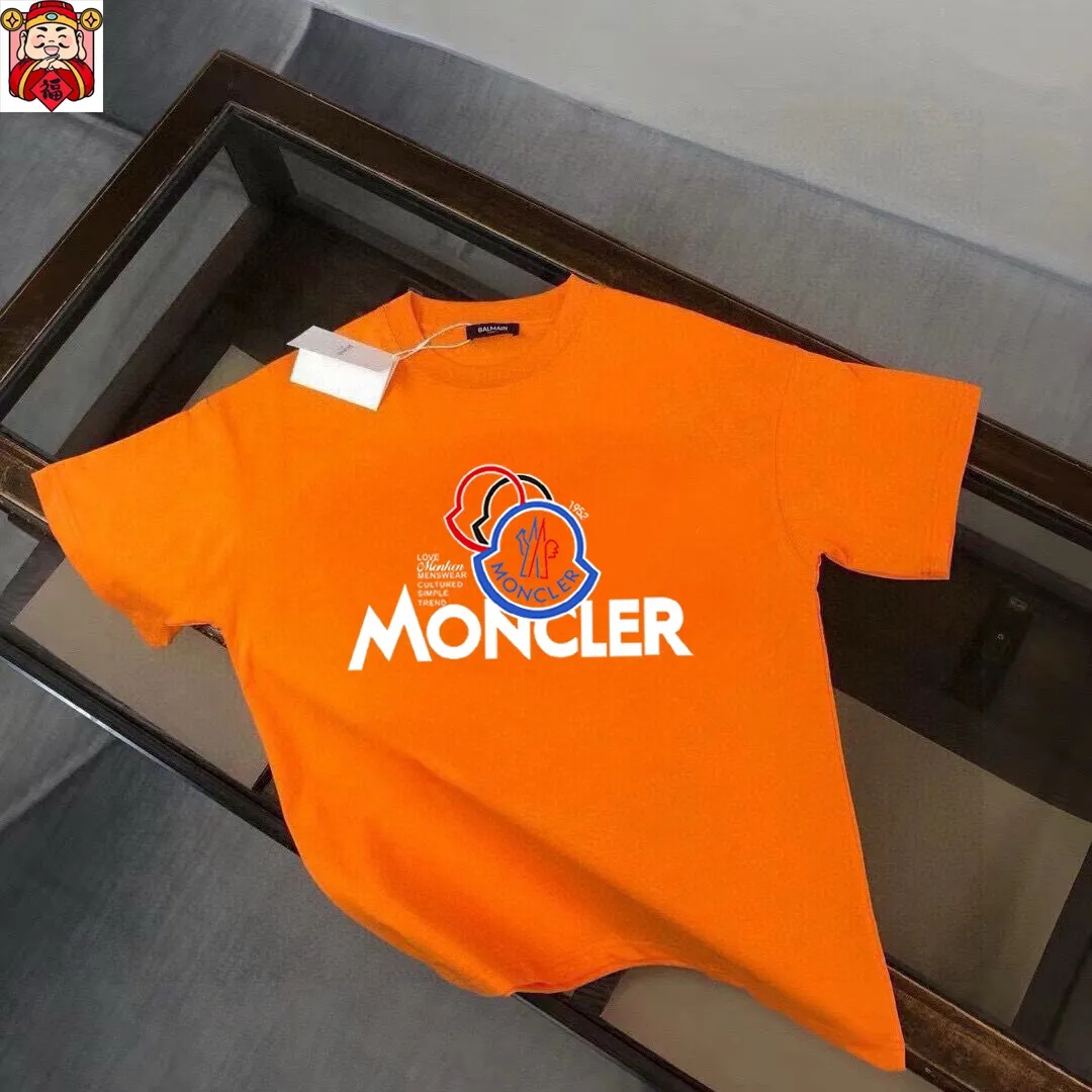 P140 Original men's casual short-sleeved T-shirt from the brand [MONCLER] (Good News for Fat People), new product for the spring and summer of 2025, customized with top-notch logo craftsmanship on the chest, matching details throughout the piece, top-notch quality and tailoring design, customized imported mercerized cotton fabric! Full of style, the color scheme is light and versatile. M-5XL (wear up to 220 pounds)