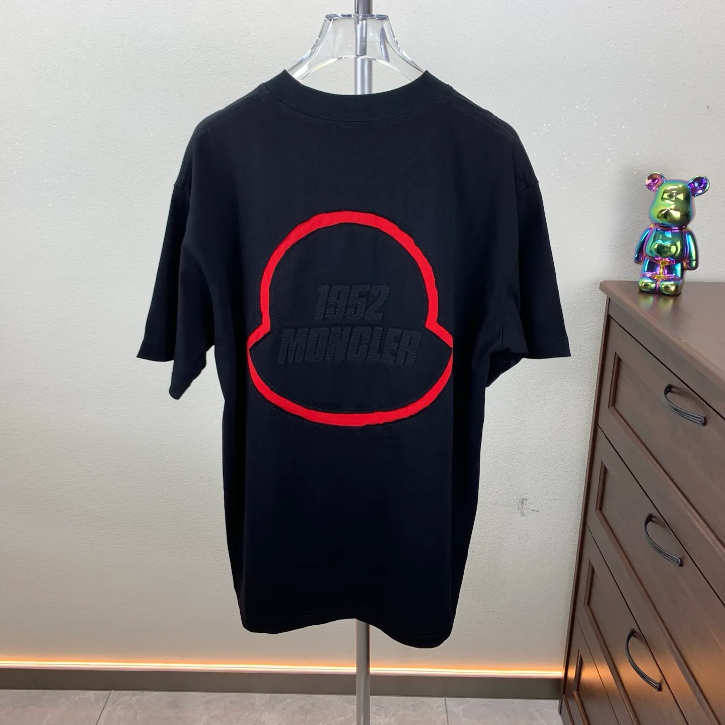 P170 MONCLER 2025 spring and summer new model, trendy hollow patch embroidery, round neck short-sleeved T-shirt, fashionable men and women, S M L XL XXL five sizes black white