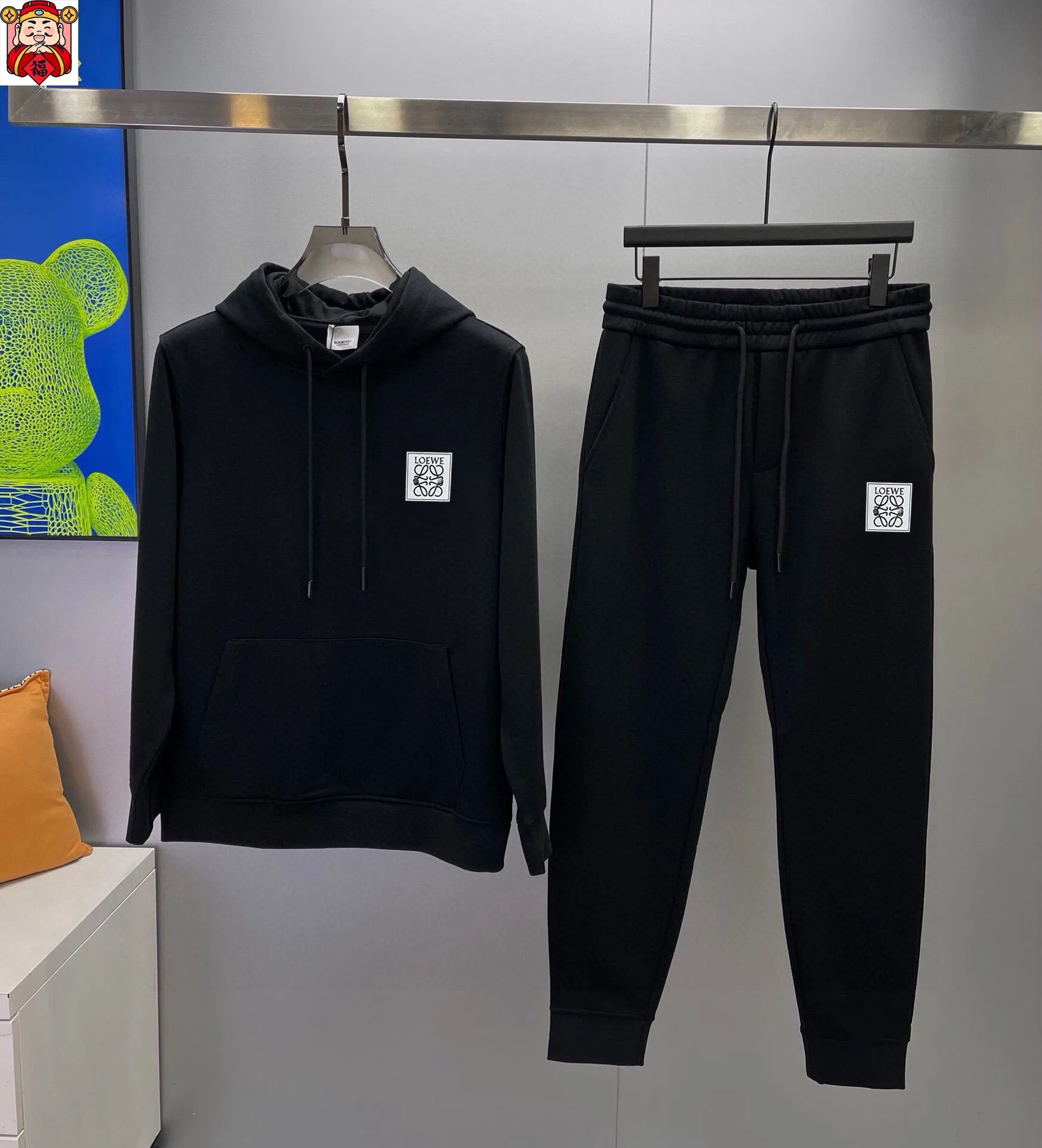 P380 💰 [MONCLER Mouth Covering] (Gospel for Fatty) hot-selling suit is coming. Focus on the original version of the official website. 2025 new hot-selling sweatshirt suit. The original order is hard to buy🇭🇰. It is the meticulous work of top designers for a fitting and perfect upper body effect. All-natural high-quality Roman cotton 100%, close-fitting comfort, noble and elegant! Original hardware embodies elegance and nobility! Counter size: M-5XL (maximum wear up to 220 pounds)