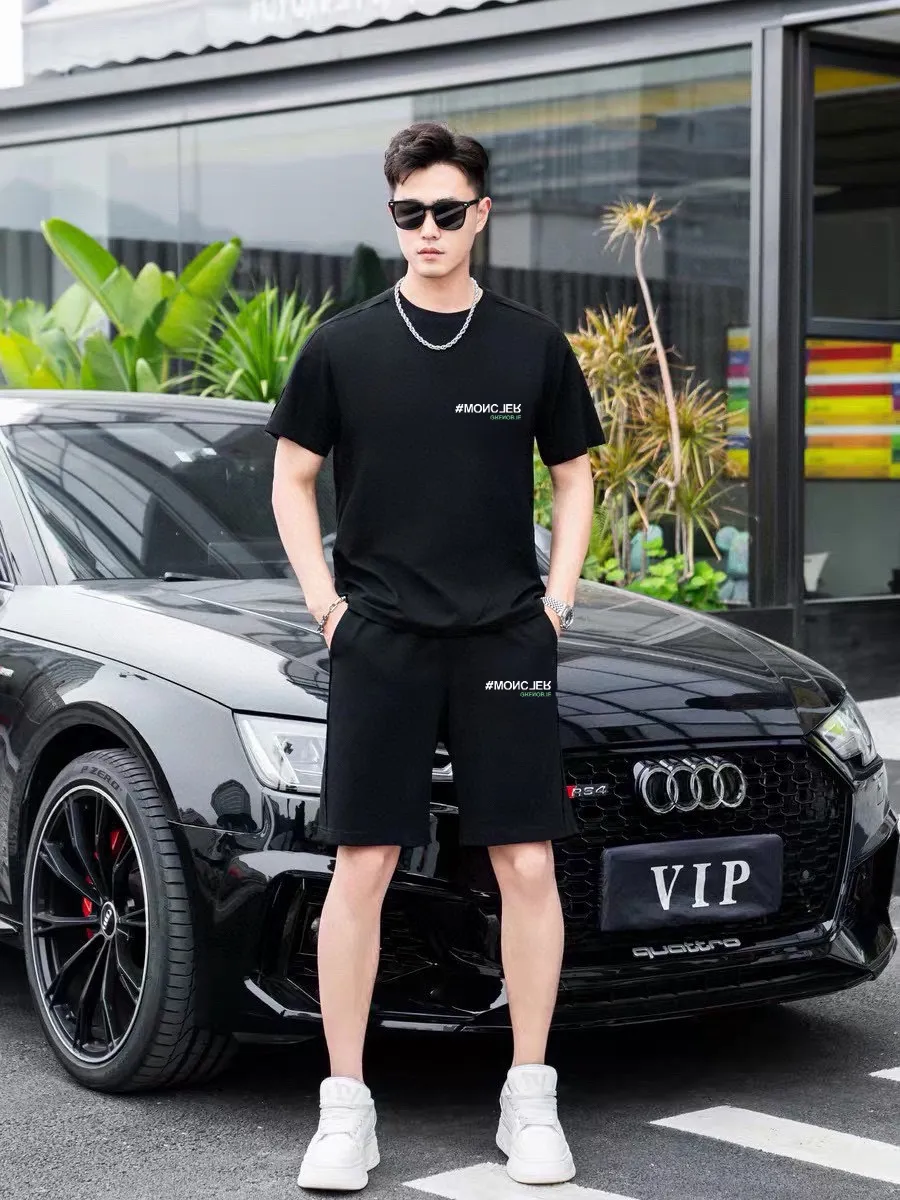 P290 Brand [MONCLER] 2025 new men’s short-sleeved shorts suit! Synchronous sales on the official website! High-end version on the market! It feels delicate and soft! Make you more comfortable to wear! The draped silhouette is awesome! Size: M-5XL (please state your height and weight when placing an order)