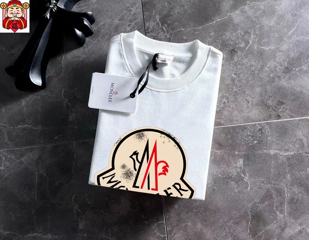 P200 💰 Brand [MONCLER] (good news for fat people) 2025ss spring latest long-sleeved round-neck sweatshirt, on sale simultaneously on the official website. Refreshing and breathable. Made of top Tencel Roman. Comfortable and soft. 3D stereoscopic clarity. Super fashion sense. Great gift for your own use. Size: M-5XL (can wear up to 220 pounds)