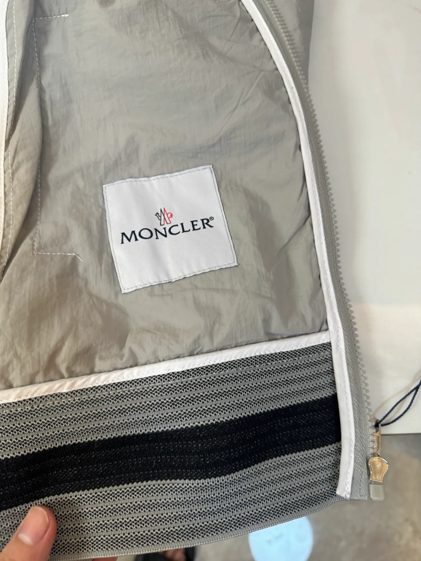 P290 Style number: B22 Moncler 2025FW spring new thin windbreaker Size: M-XXL