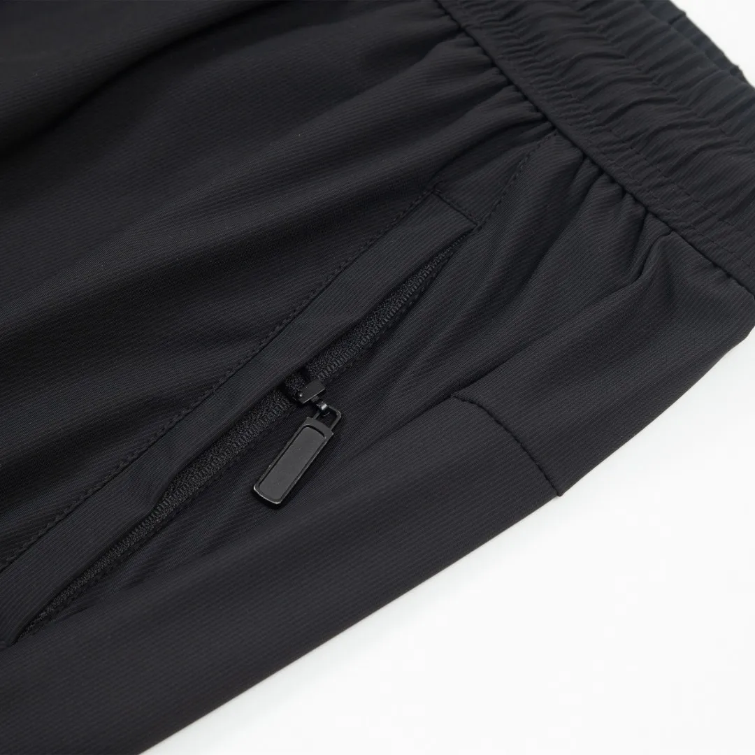 P230 Moncler spring and summer new model, two-color high-quality thin sports and leisure ice silk pants. Smooth, comfortable, anti-wrinkle and traceless pants. 🗯Soft texture, slightly elastic to the touch, cool ice silk pants. Waist elastic band, fashionable version design. 🗯 Neat and neat wiring, suitable for both sports and leisure! It can be easily controlled by all body types. Two classic colors are available. 🗯New summer product. Versatile and easy to match. The upper body is very simple, handsome and stylish. It can be easily controlled by men and women. Color: Black Gray Size: S-XL