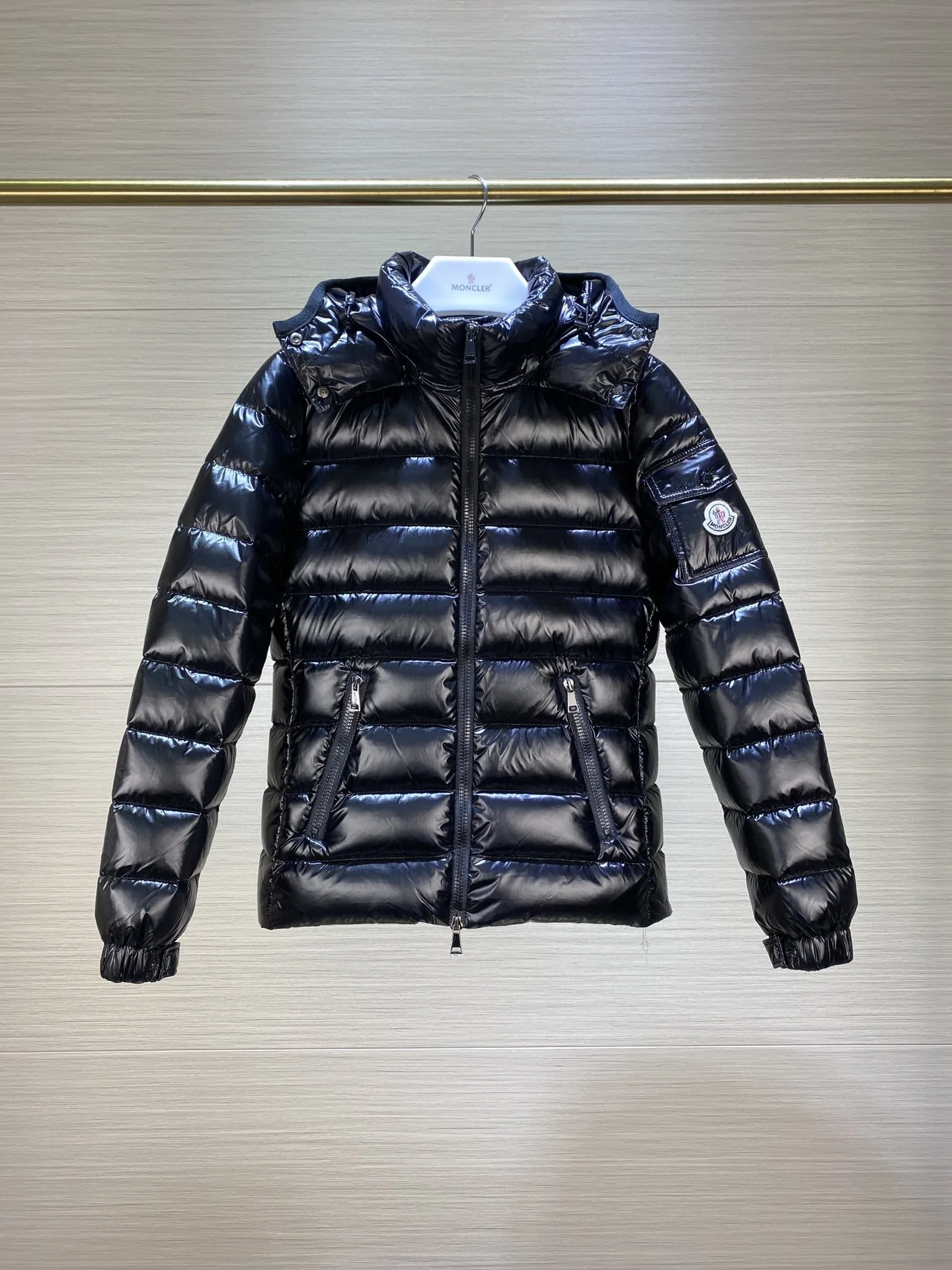 P720 Monc1er/Mask Baby series Faye Wong's same style women's short down jacket Popular classic Star Faye Wong's same style moncler women's short down jacket baby series black 12345