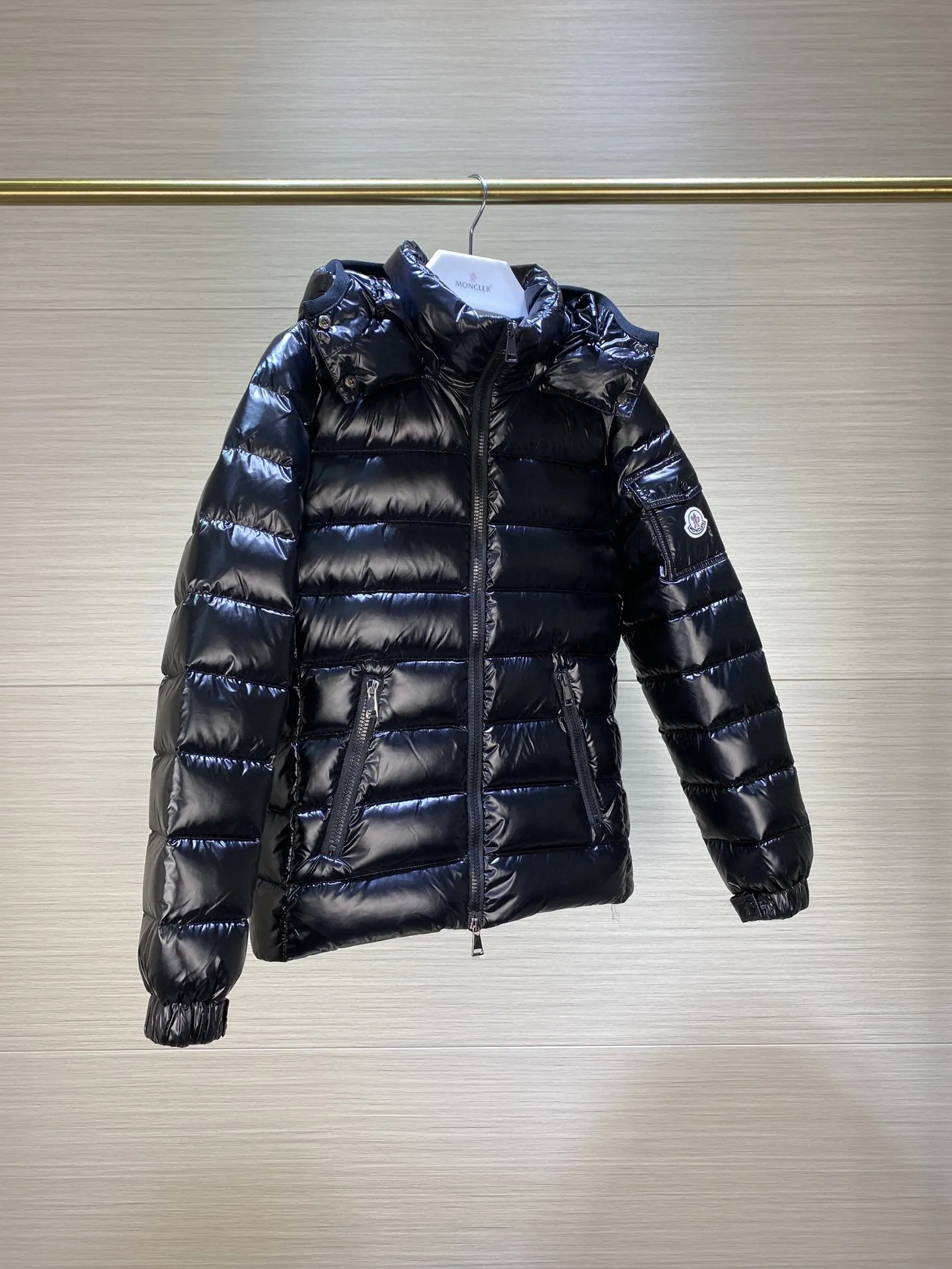 P720 Monc1er/Mask Baby series Faye Wong's same style women's short down jacket Popular classic Star Faye Wong's same style moncler women's short down jacket baby series black 12345