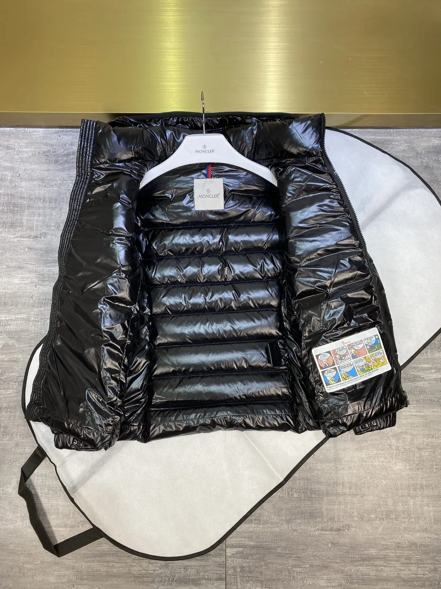 P720 Monc1er/Mask Baby series Faye Wong's same style women's short down jacket Popular classic Star Faye Wong's same style moncler women's short down jacket baby series black 12345