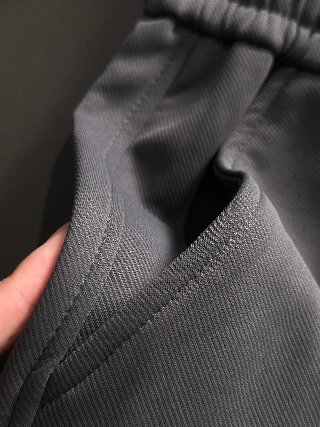Shipped in 2-3 days P360 MONCLER/Mongolian Exclusive first release of 25ss autumn and winter new high-quality trousers Compare real-life details at will A perfect choice for autumn and winter. A must-have item. Sizes: M to 4XL (please state your height and weight when placing an order)