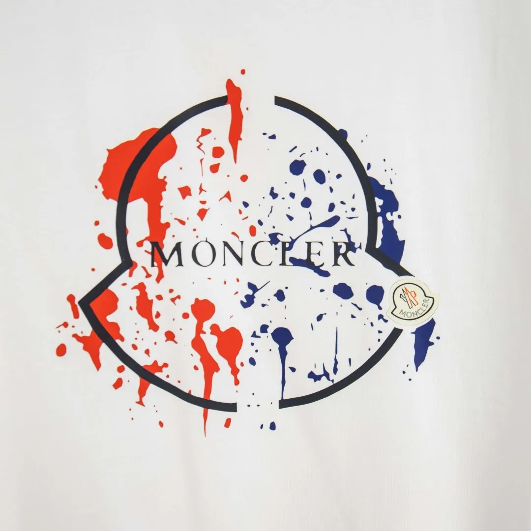 P190 💰 zp version [exclusive supply] MONCLER/muzzle 300g round neck short-sleeved T-shirt brand classic color matching splash ink graffiti letter LOGO embossed technology official synchronization high version high quality fashion personality versatile trend pure original quality original fabric hang tag collar label washed wheat three standard complete color: black. white. Size: S M L XL XXL No.: WS10026