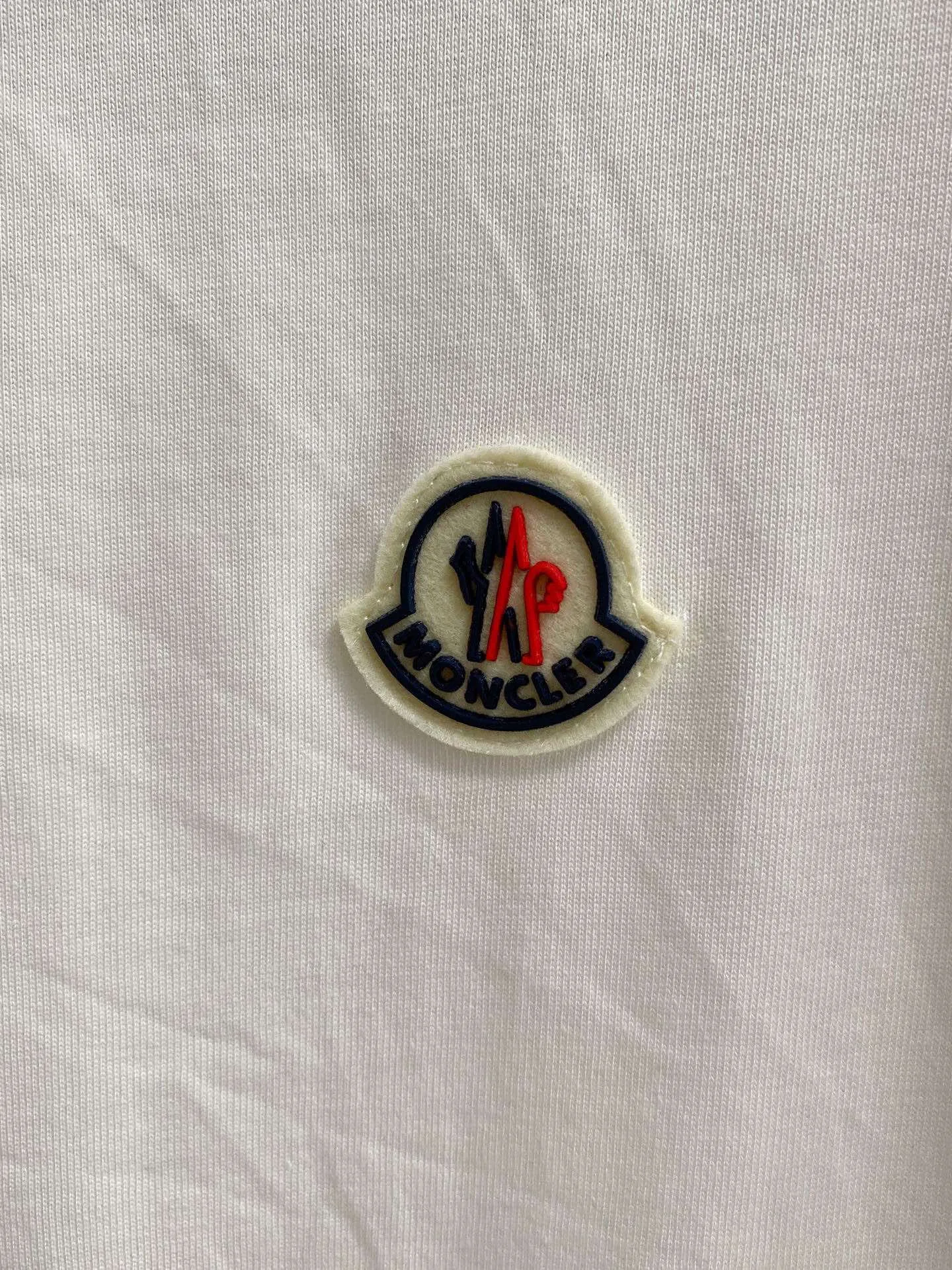 P570 Brand [MONCLER Mouth Covered] 2025 round neck short-sleeved shorts suit. The pure cotton fabric upper body will not be stuffy, the smooth and comfortable skin-friendly effect is more breathable, the fabric has its own texture, classic logo technology, a new interpretation from a unique angle, fashionable and versatile choice! Size: M-3XL (maximum wear: 190 pounds)
