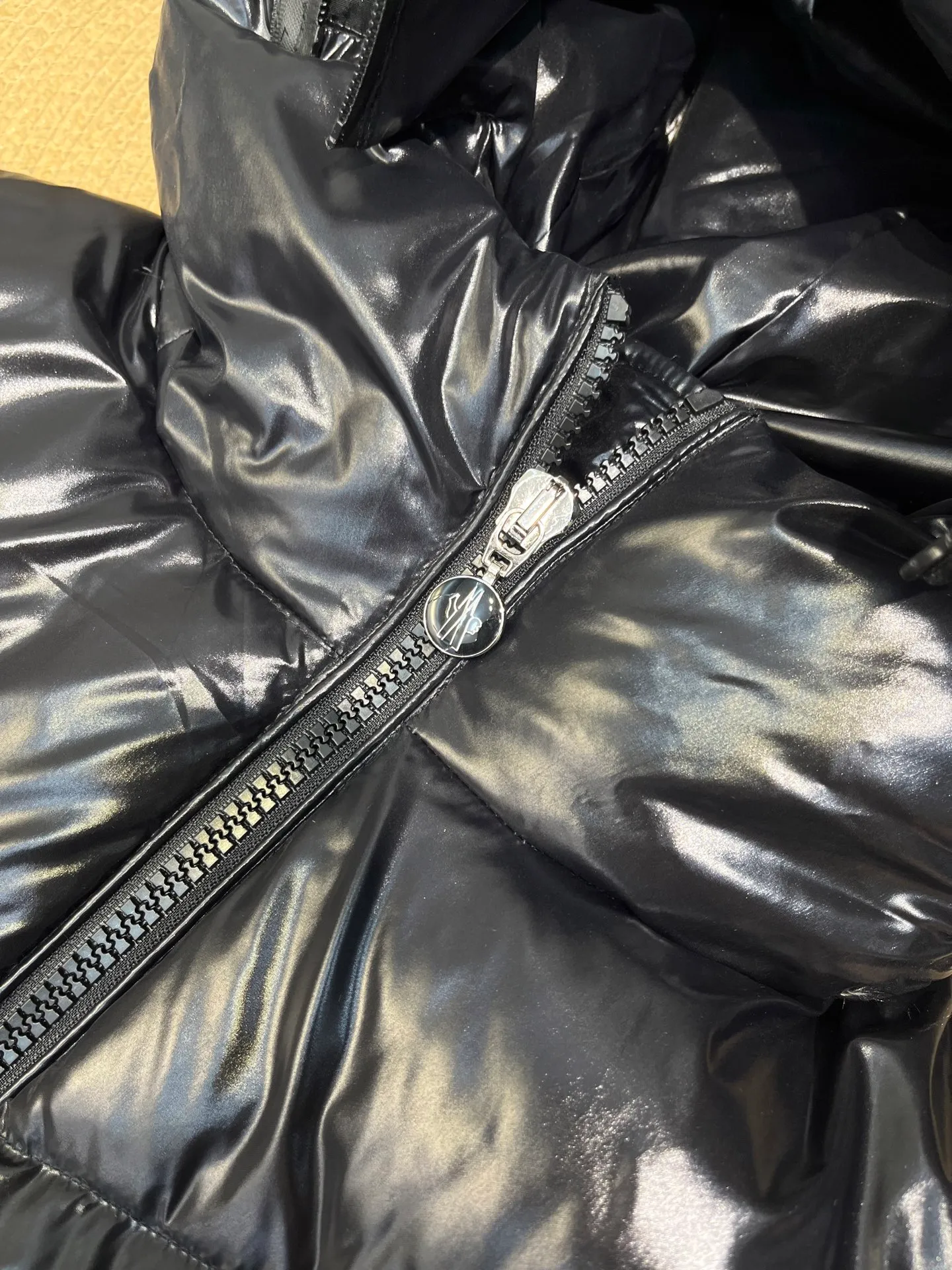 P1160 moncler 🌟 Huppelong series women's long down jacket, original custom-made weatherproof nylon fabric, the brim design can be opened with the classic logo design, the cuffs and hem are equipped with zippers to change the shape at will, the new national standard 90 down filling inside, first-class down filling, high version, size 1234